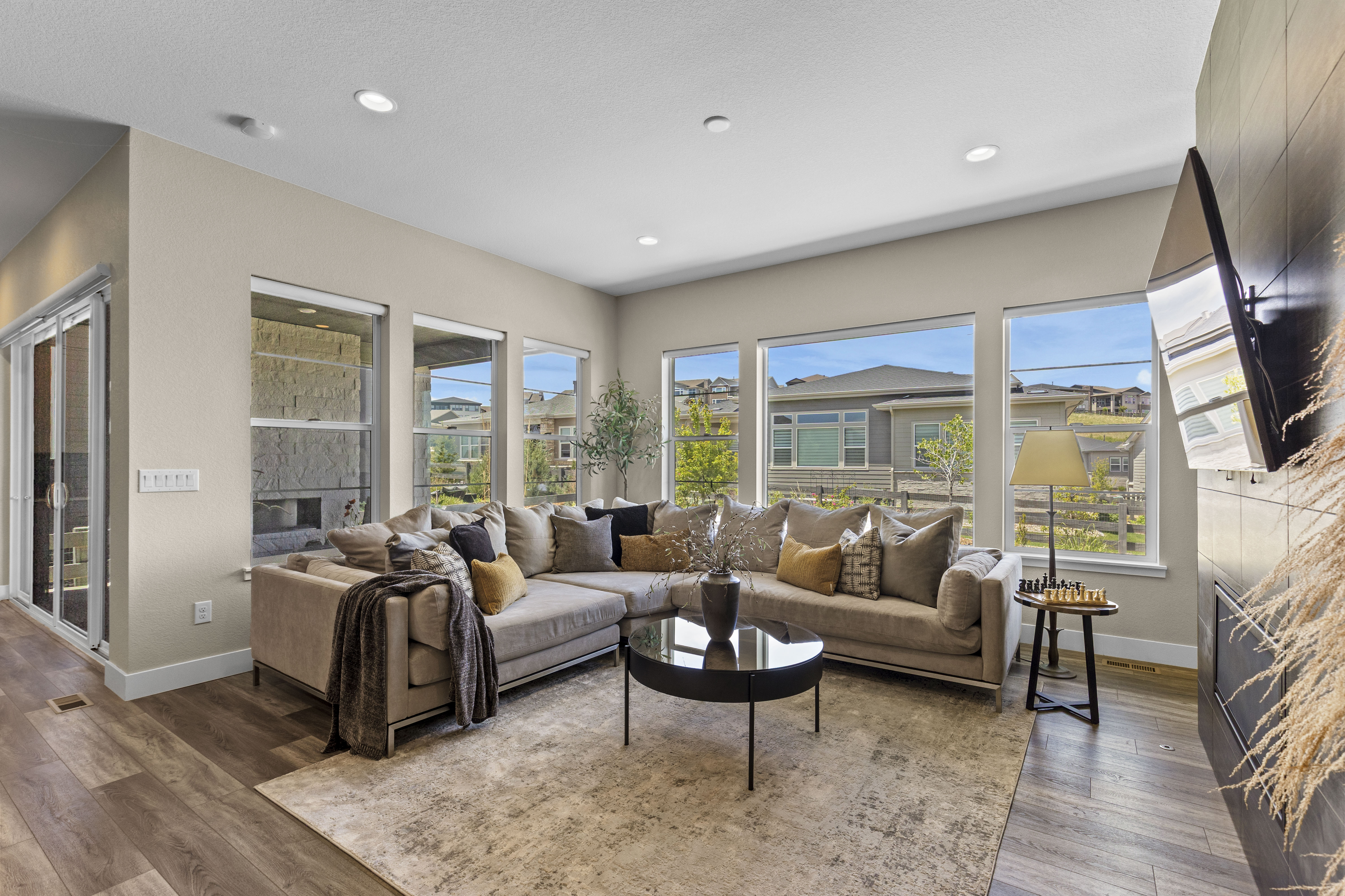  100% Move-in Ready and Beautifully Designed - 物件實景