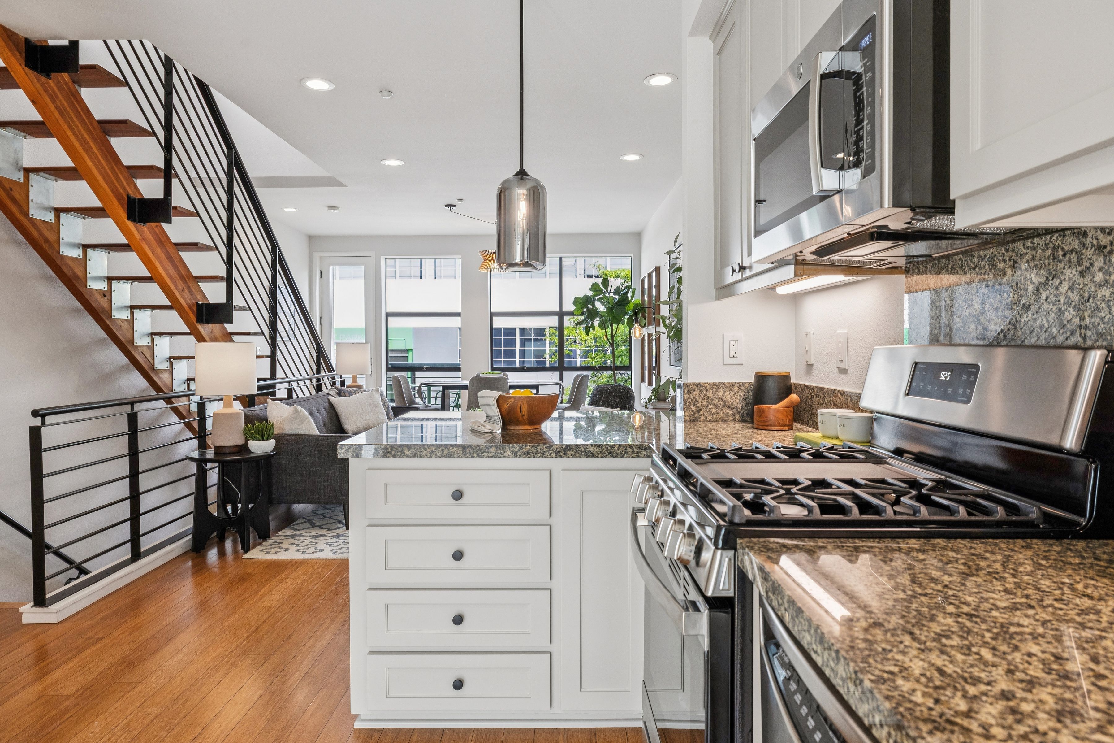  Modern Townhome in Prime North Oakland - 物件實景