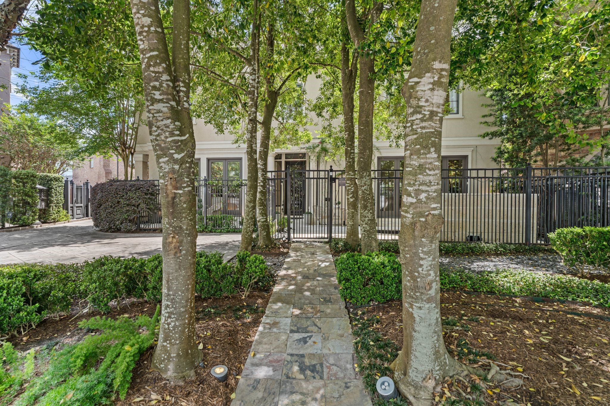  30 Hackberry Lane A - 物件實景