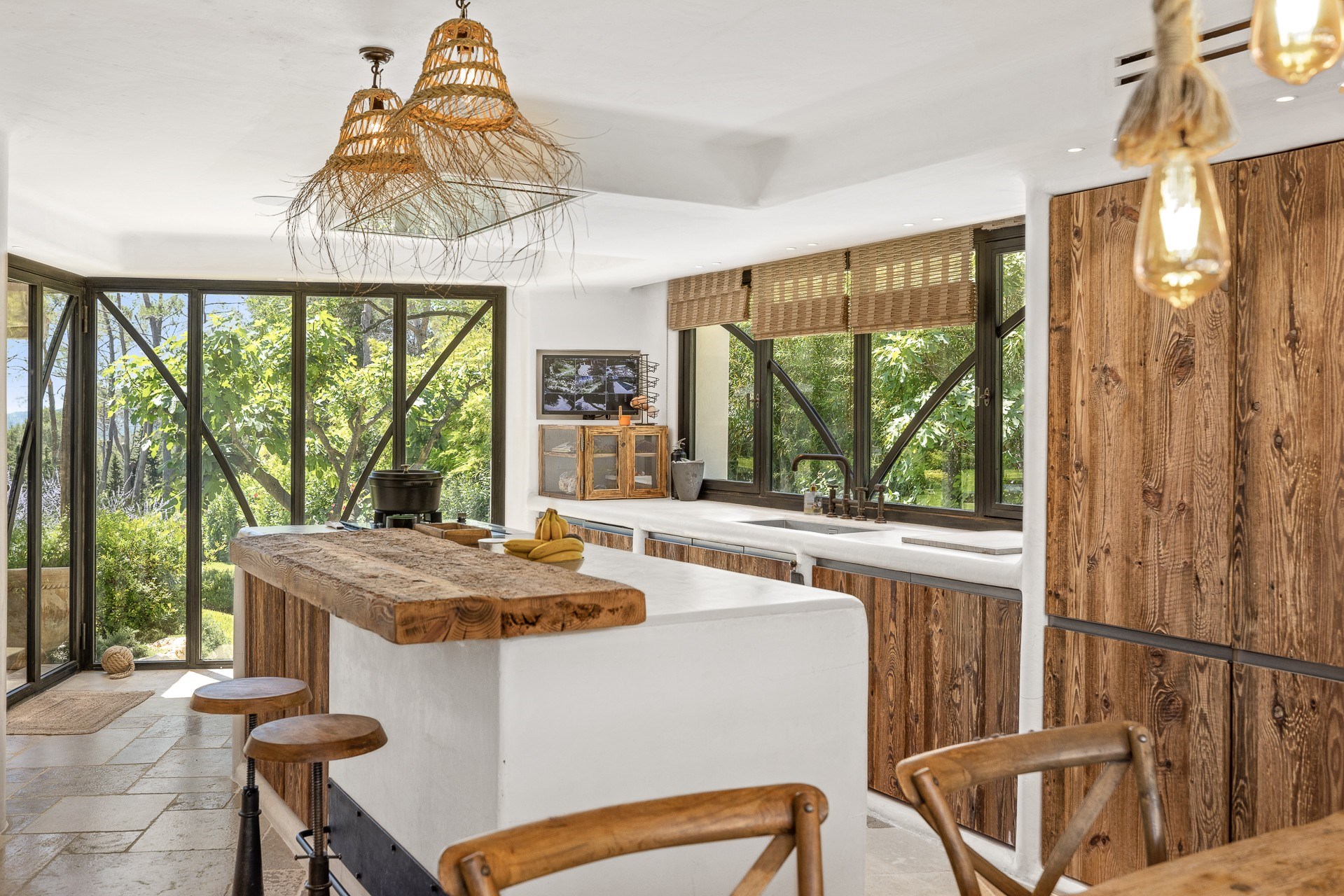  Renovated villa for sale in Mougins, 400 sqm, 5 bedrooms, Spa, pool, hillside v… - 物件實景