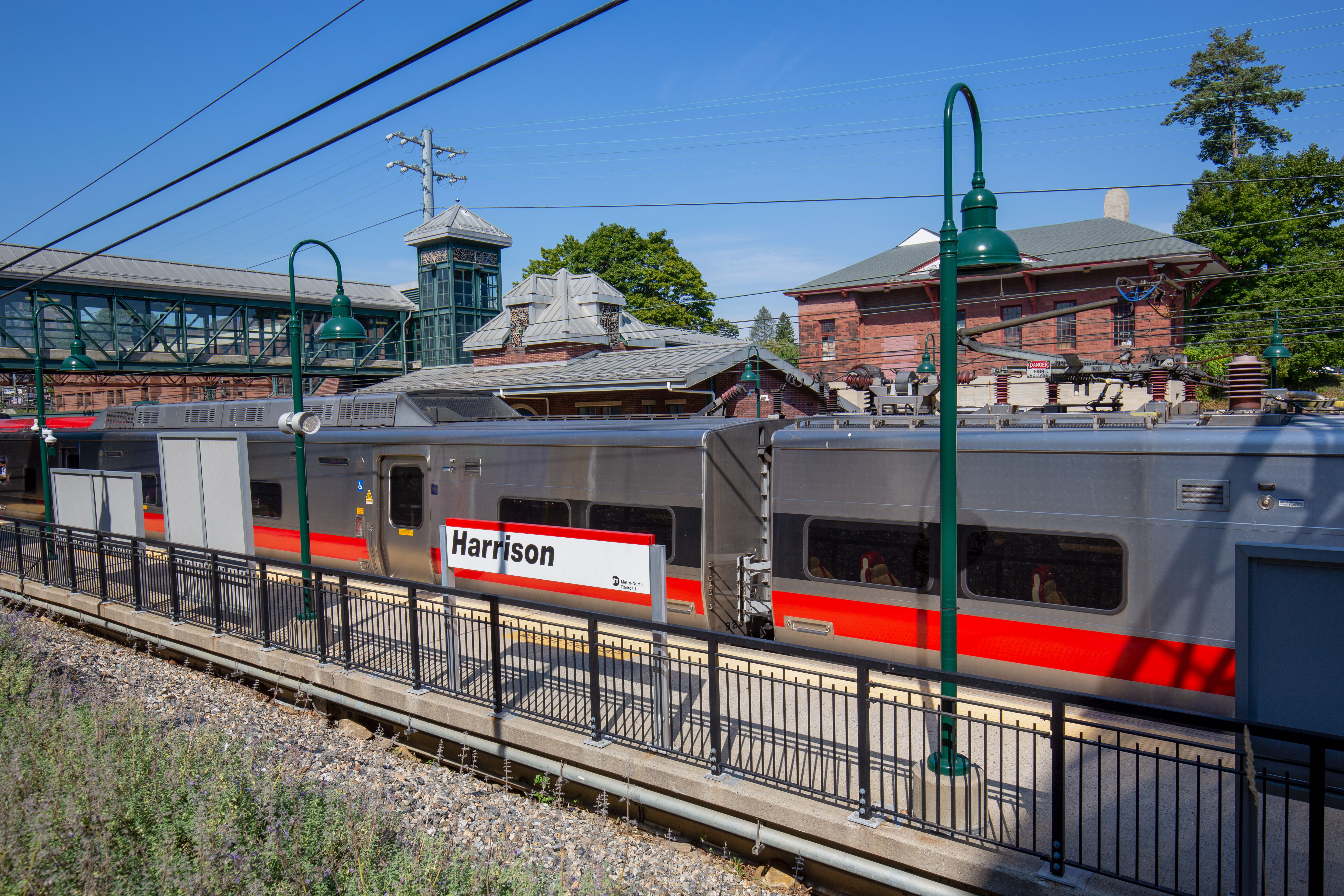  Lovely Harrison Two-Family Duplex - 物件實景