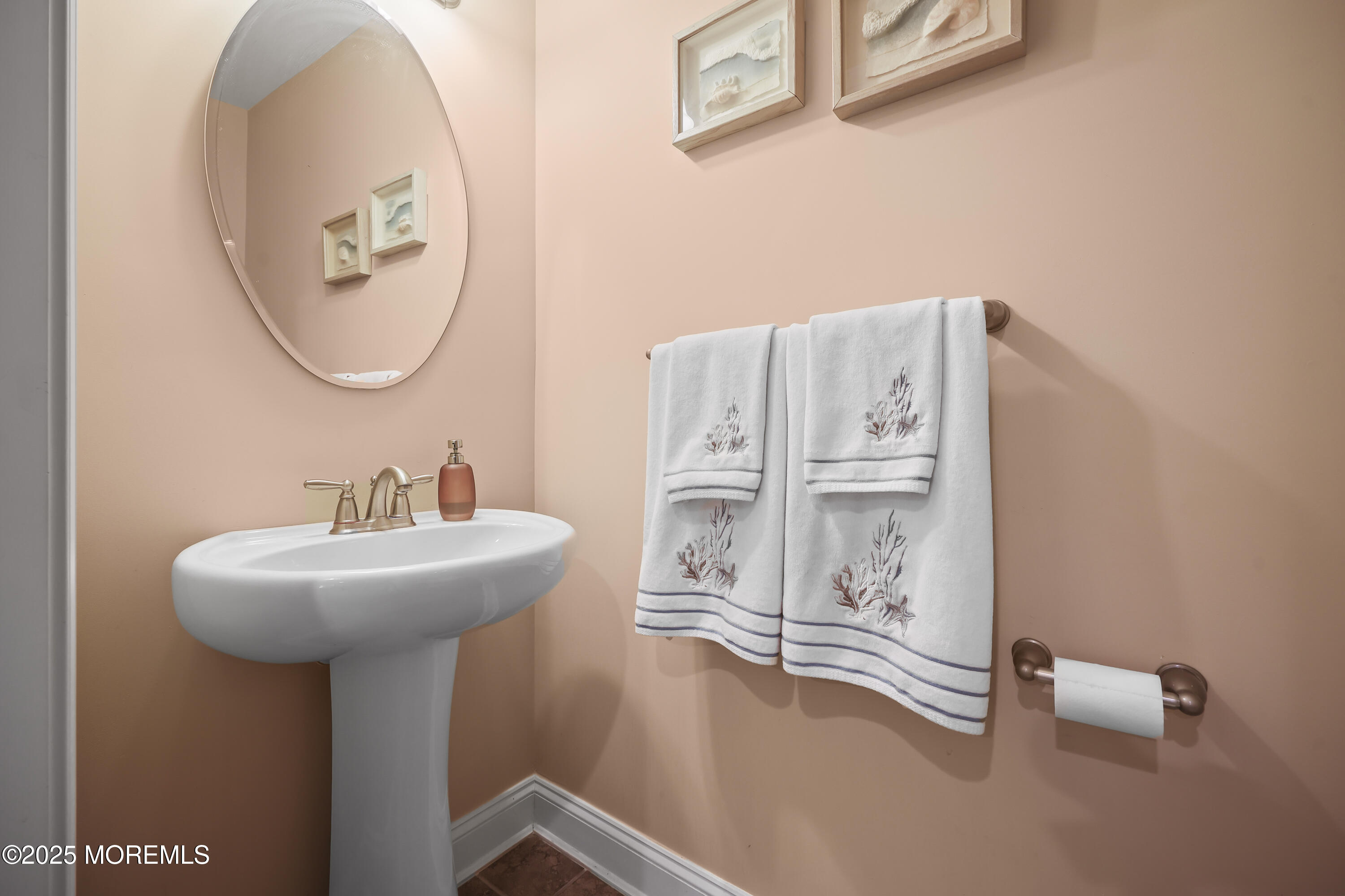 Middletown, New Jersey, 07748, United States, 3 Bedrooms Bedrooms, ,3 BathroomsBathrooms,Residential,For Sale,1989019