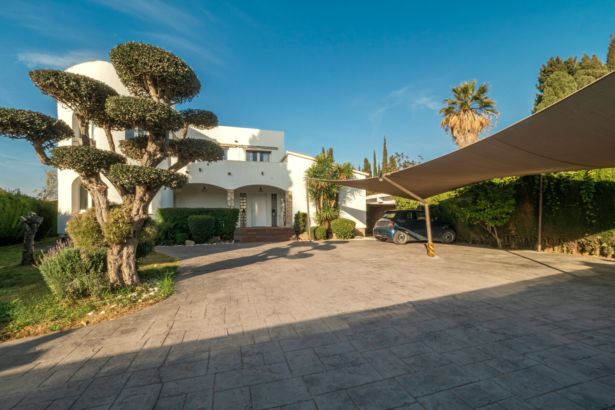  Exclusive Mediterranean Villa in Prime Empuriabrava Location - 物件實景