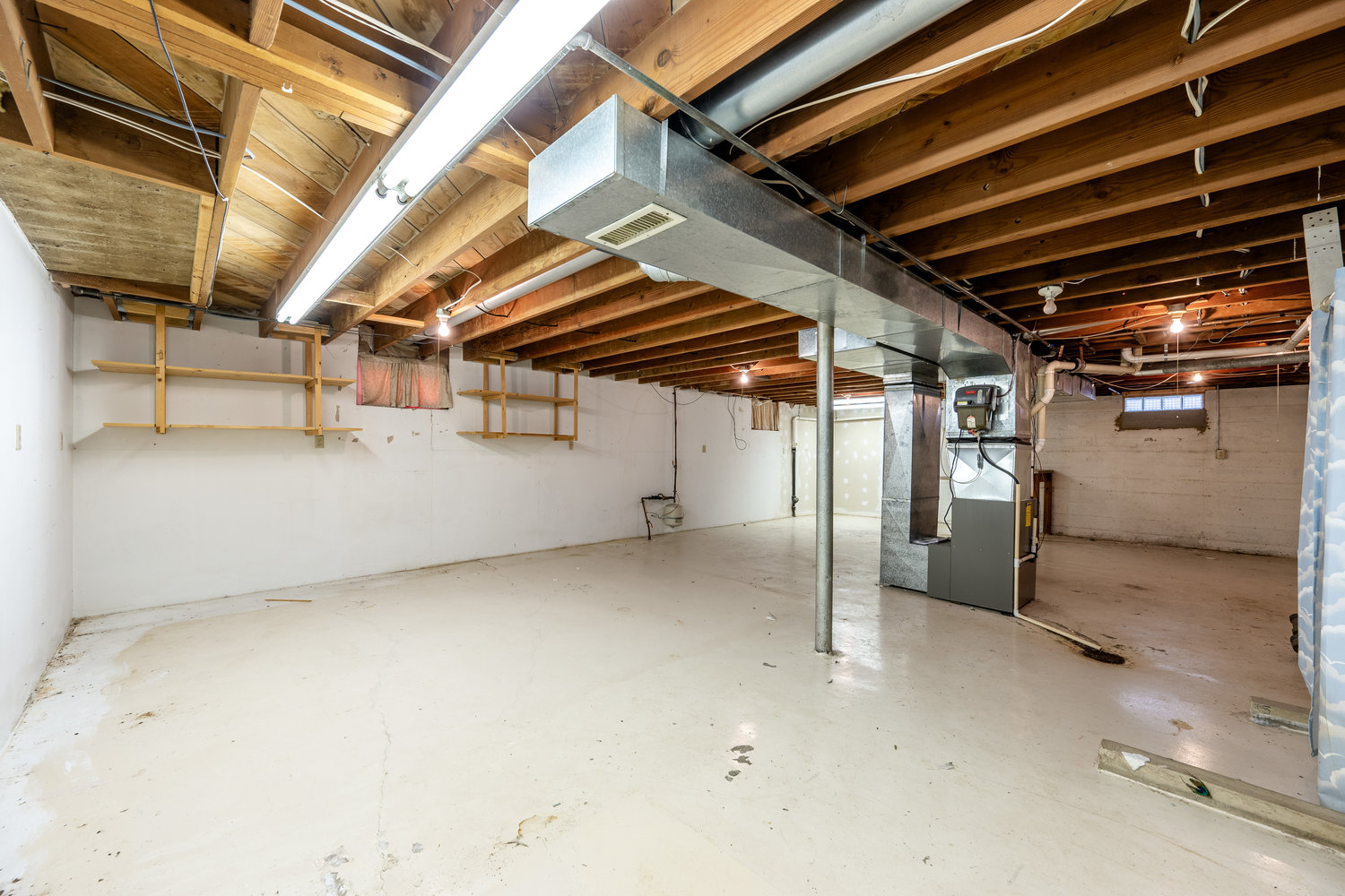 Sheridan, Wyoming, 82801, United States, 4 Bedrooms Bedrooms, ,2 BathroomsBathrooms,Residential,For Sale,1987057