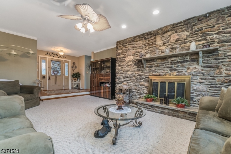 Readington Twp., New Jersey, 08853, United States, 3 Bedrooms Bedrooms, ,3 BathroomsBathrooms,Residential,For Sale,1903743