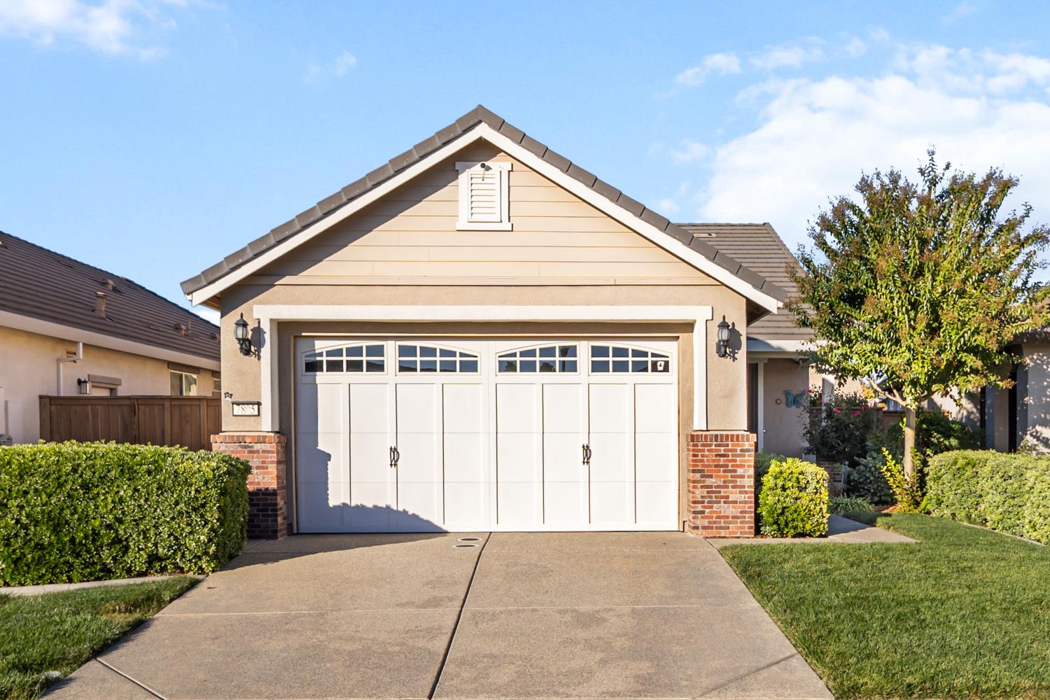 Elk Grove, California, 95757, United States, 2 Bedrooms Bedrooms, ,2 BathroomsBathrooms,Residential,For Sale,1989569