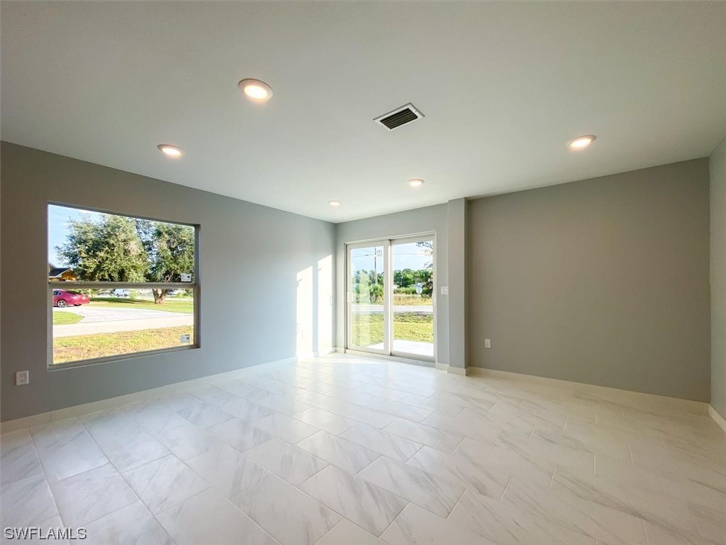 Lehigh Acres, Florida, 33973, United States, 6 Bedrooms Bedrooms, ,4 BathroomsBathrooms,Residential,For Sale,1872898