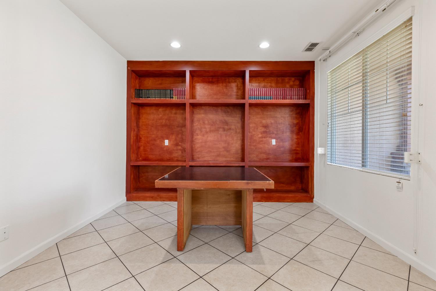 Patterson, California, 95363, United States, 5 Bedrooms Bedrooms, ,4 BathroomsBathrooms,Residential,For Sale,1976897