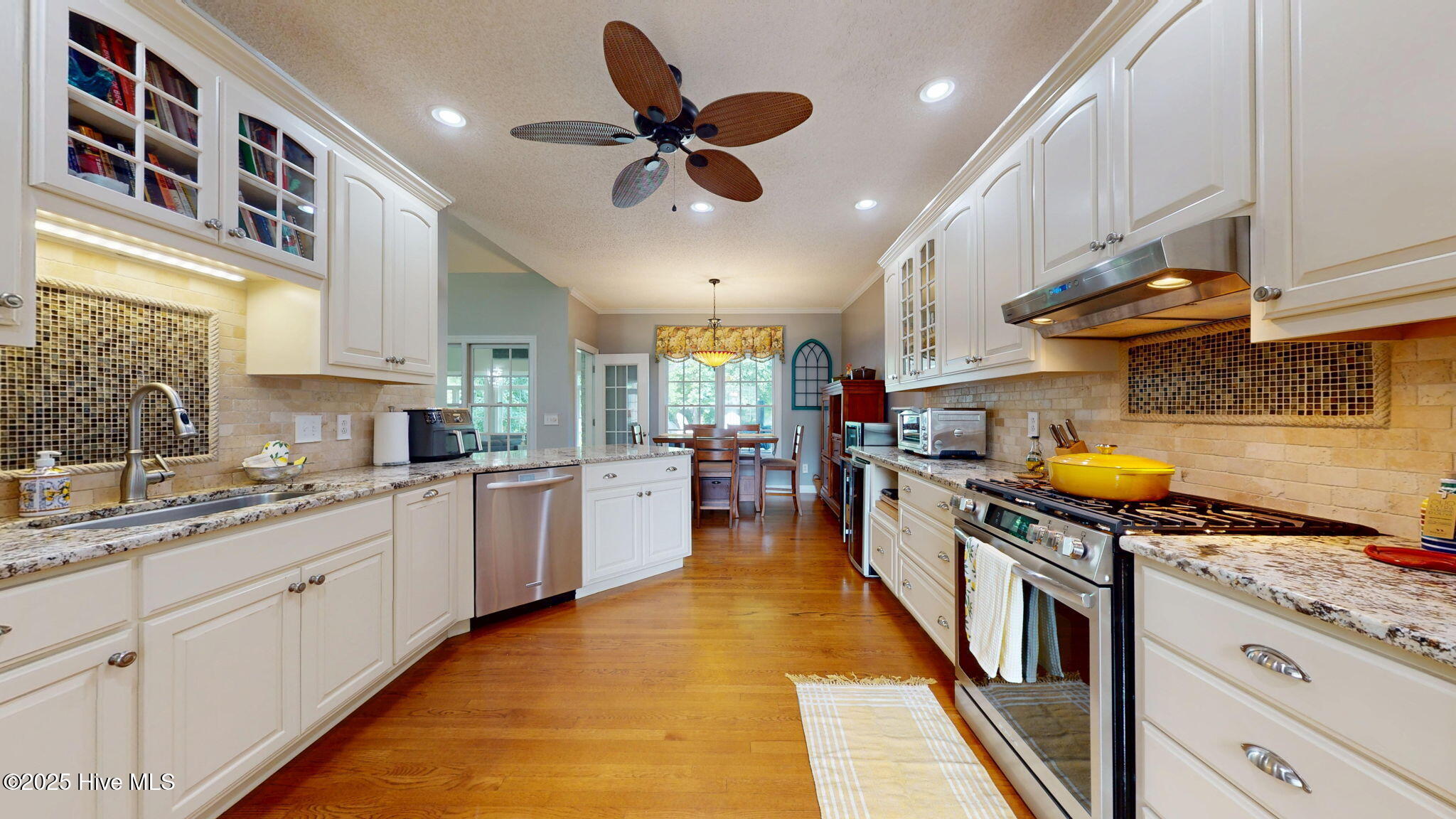 Trent Woods, North Carolina, 28562, United States, 3 Bedrooms Bedrooms, ,3 BathroomsBathrooms,Residential,For Sale,1857731
