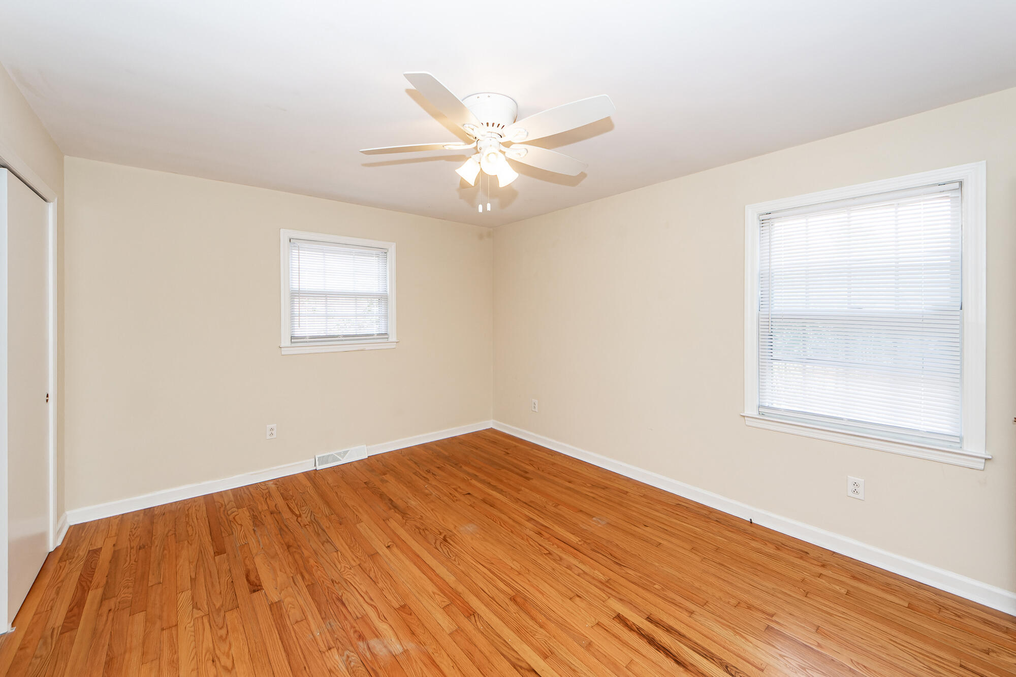 Charleston, South Carolina, 29407, United States, 3 Bedrooms Bedrooms, ,2 BathroomsBathrooms,Residential,For Sale,1738959