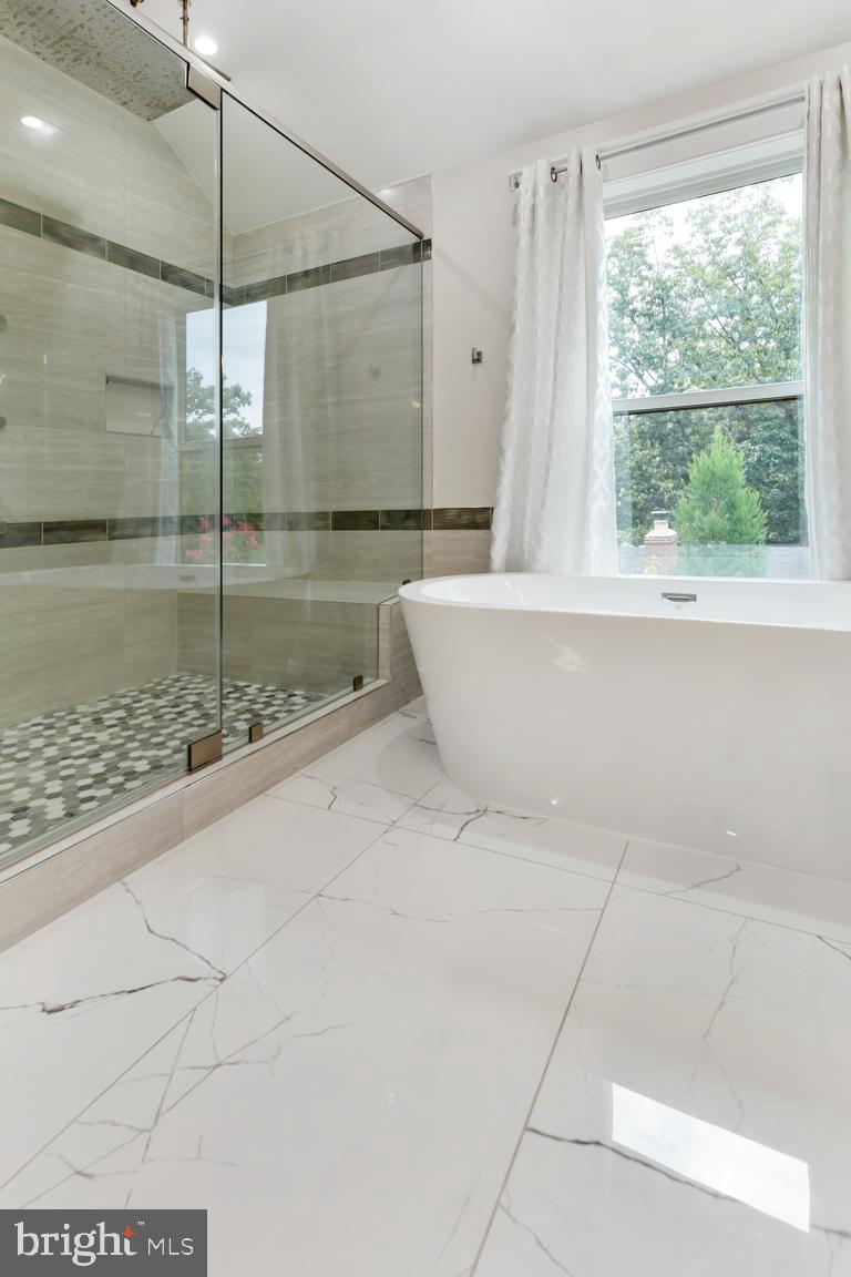 Alexandria, Virginia, 22312, United States, 7 Bedrooms Bedrooms, ,8 BathroomsBathrooms,Residential,For Sale,1904380