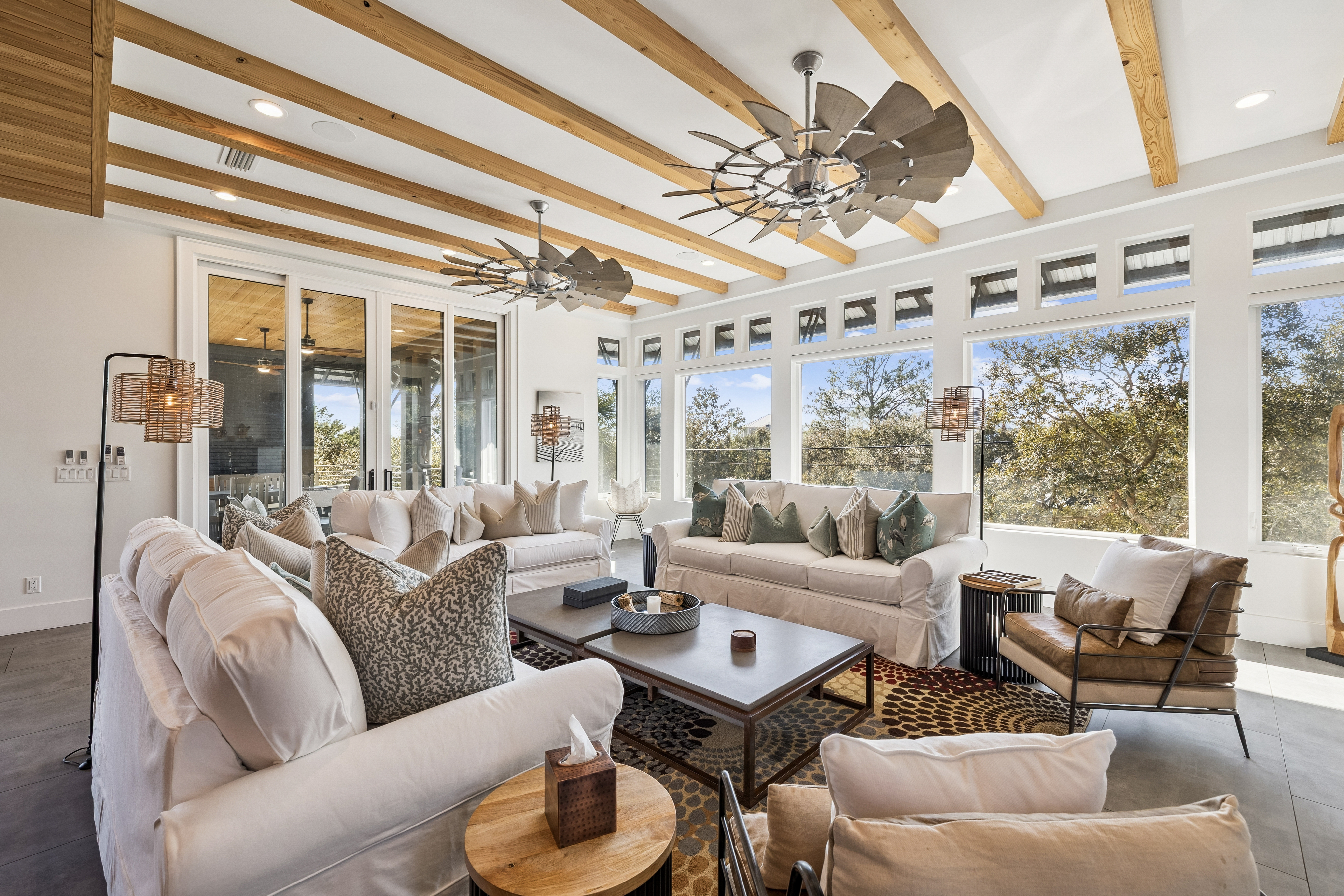  Magazine-Featured Seaside Sanctuary With Gulf And Lake Views - 物件實景