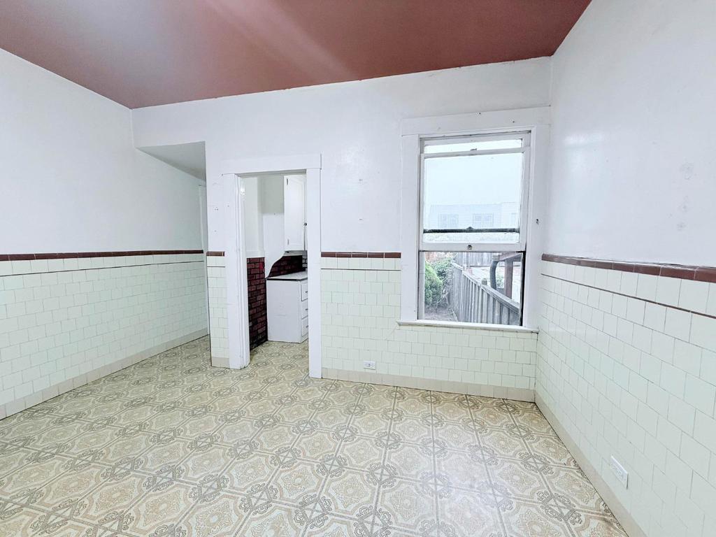 San Francisco, California, 94112, United States, 2 Bedrooms Bedrooms, ,1 BathroomBathrooms,Residential,For Sale,1924457