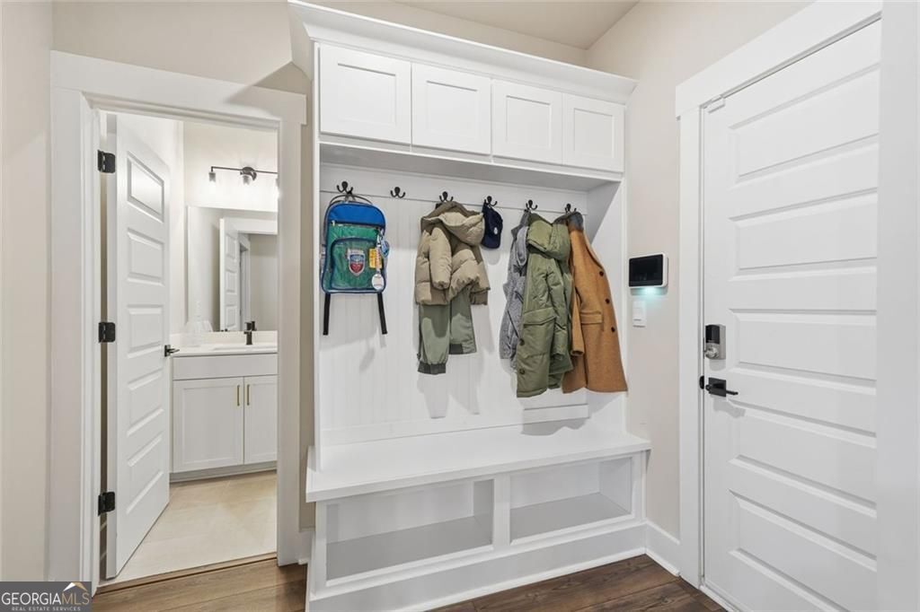 Woodstock, Georgia, 30188, United States, 5 Bedrooms Bedrooms, ,3 BathroomsBathrooms,Residential,For Sale,2006573