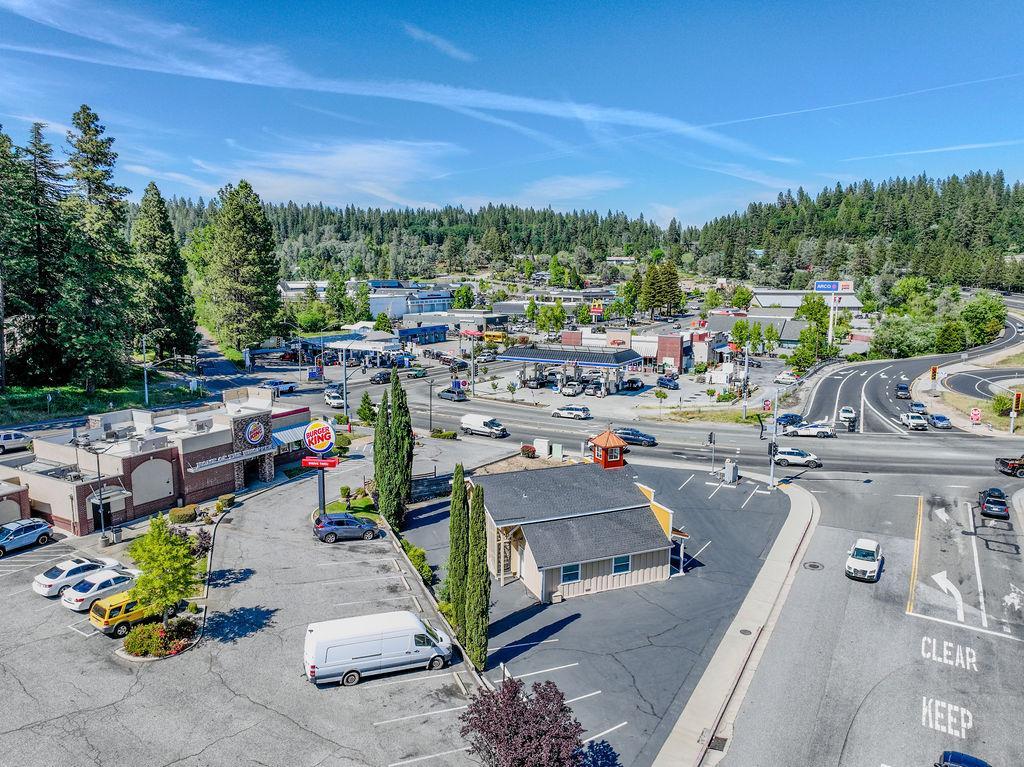 Grass Valley, California, 95945, United States, 2 Bedrooms Bedrooms, ,3 BathroomsBathrooms,Residential,For Sale,1976579