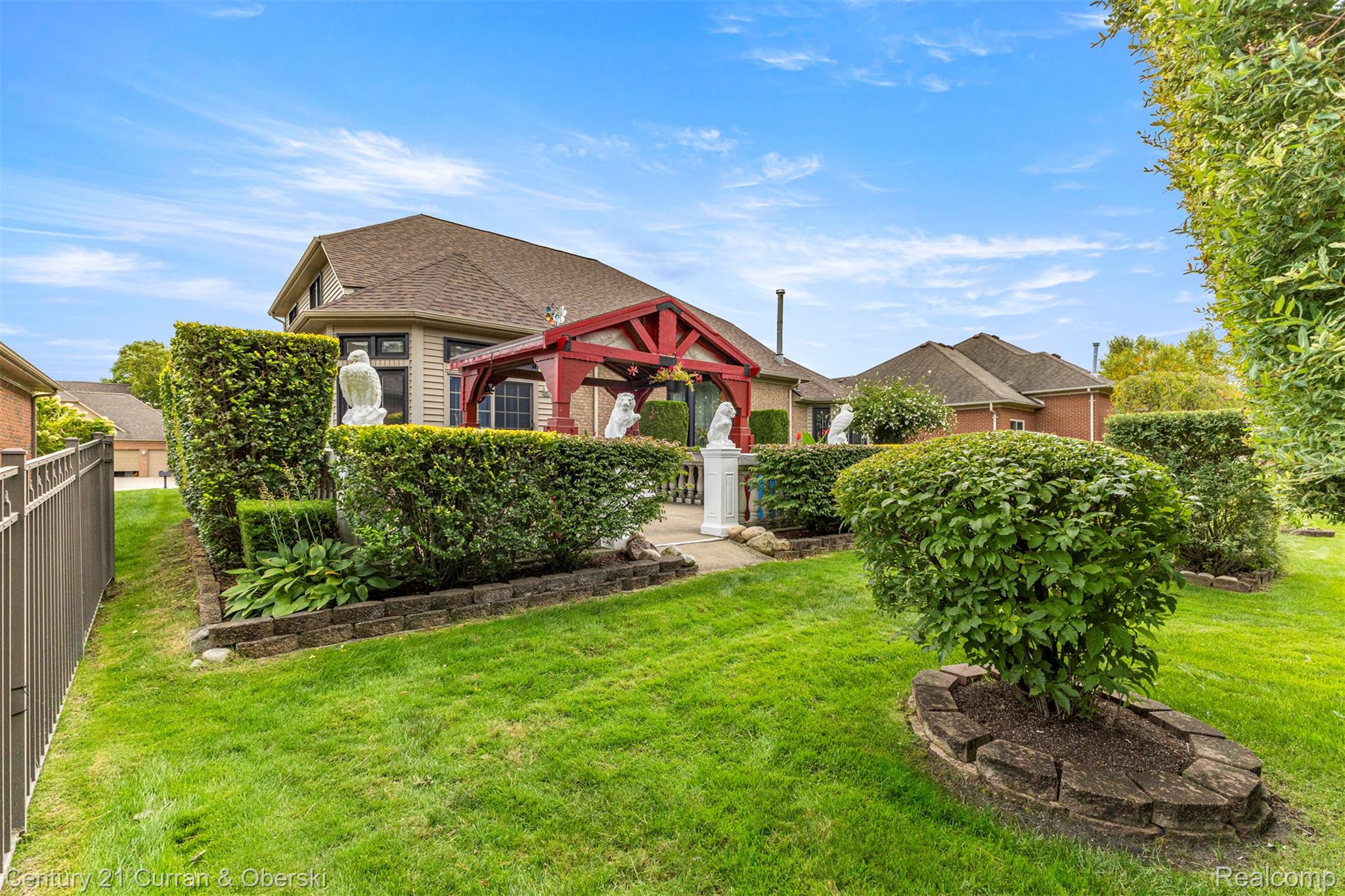 Clinton Charter Township, Michigan, 48038, United States, 4 Bedrooms Bedrooms, ,4 BathroomsBathrooms,Residential,For Sale,1943100