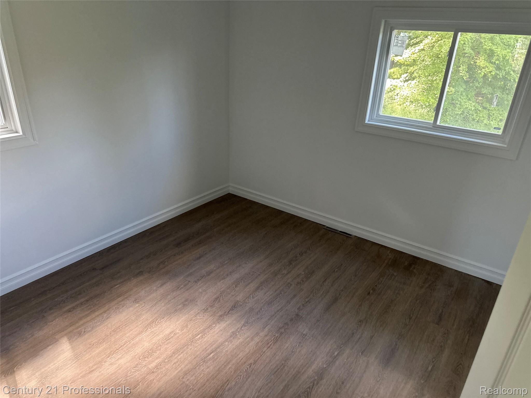 China, Michigan, 48054, United States, 4 Bedrooms Bedrooms, ,2 BathroomsBathrooms,Residential,For Sale,1974308