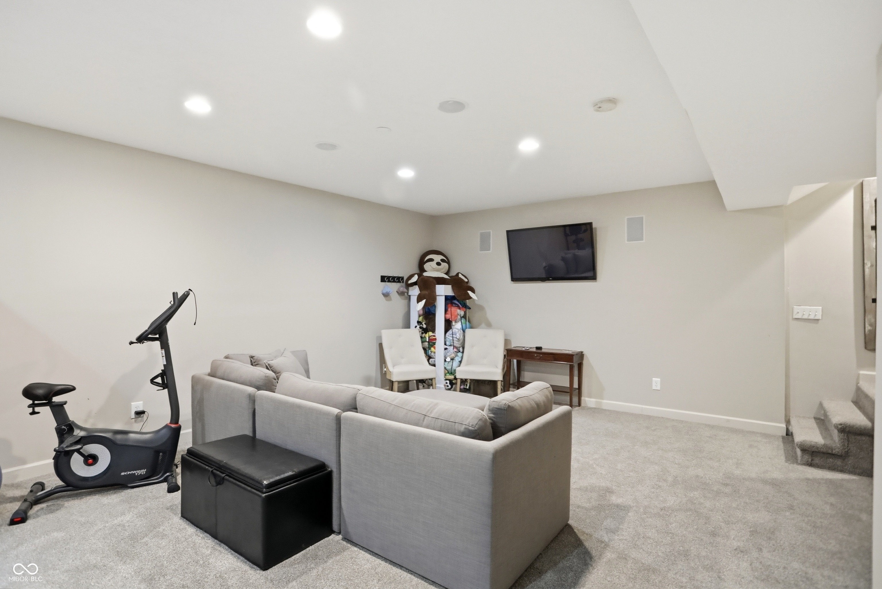 Bargersville, Indiana, 46106, United States, 5 Bedrooms Bedrooms, ,6 BathroomsBathrooms,Residential,For Sale,1992401