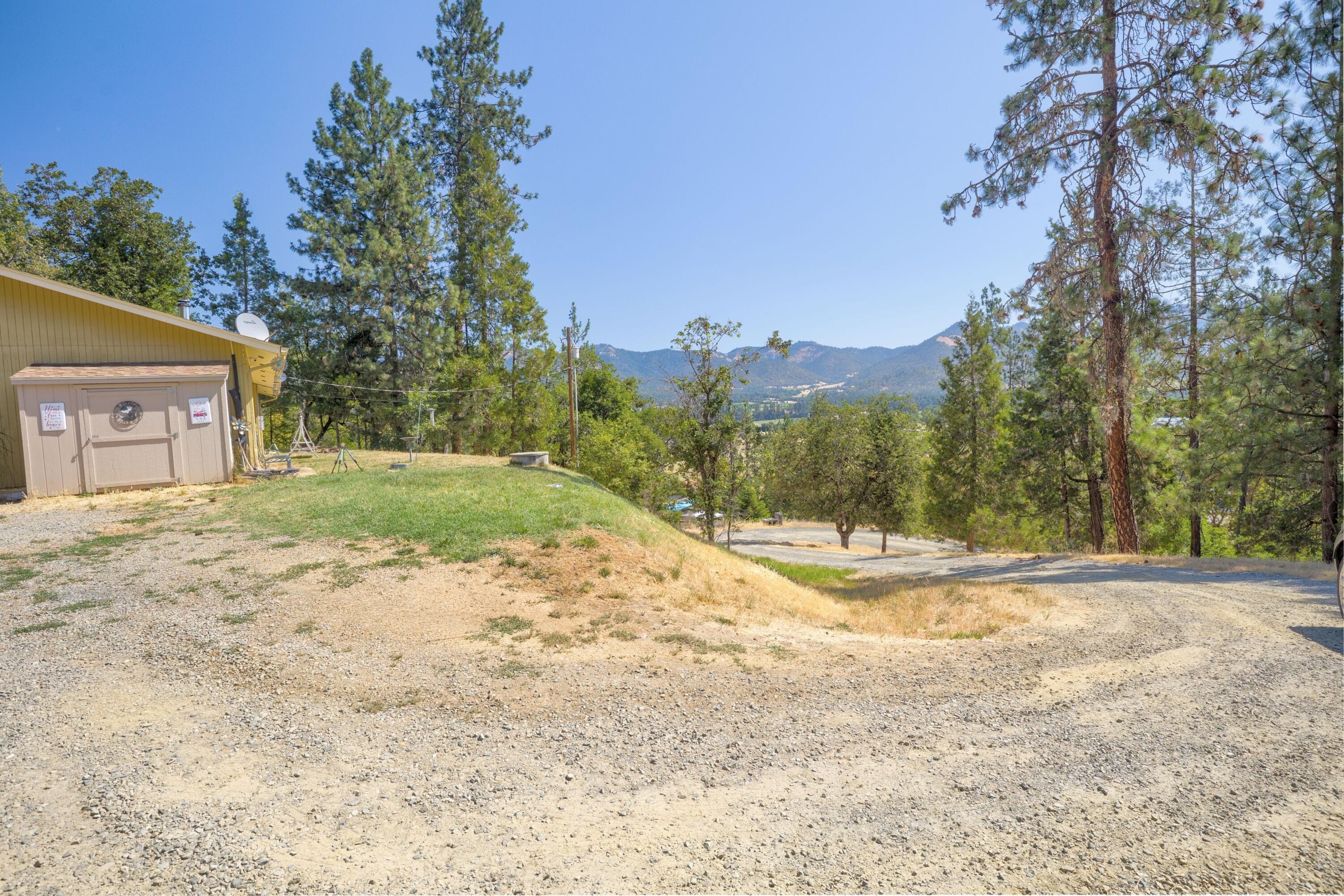 Williams, Oregon, 97544, United States, 3 Bedrooms Bedrooms, ,2 BathroomsBathrooms,Residential,For Sale,1983882