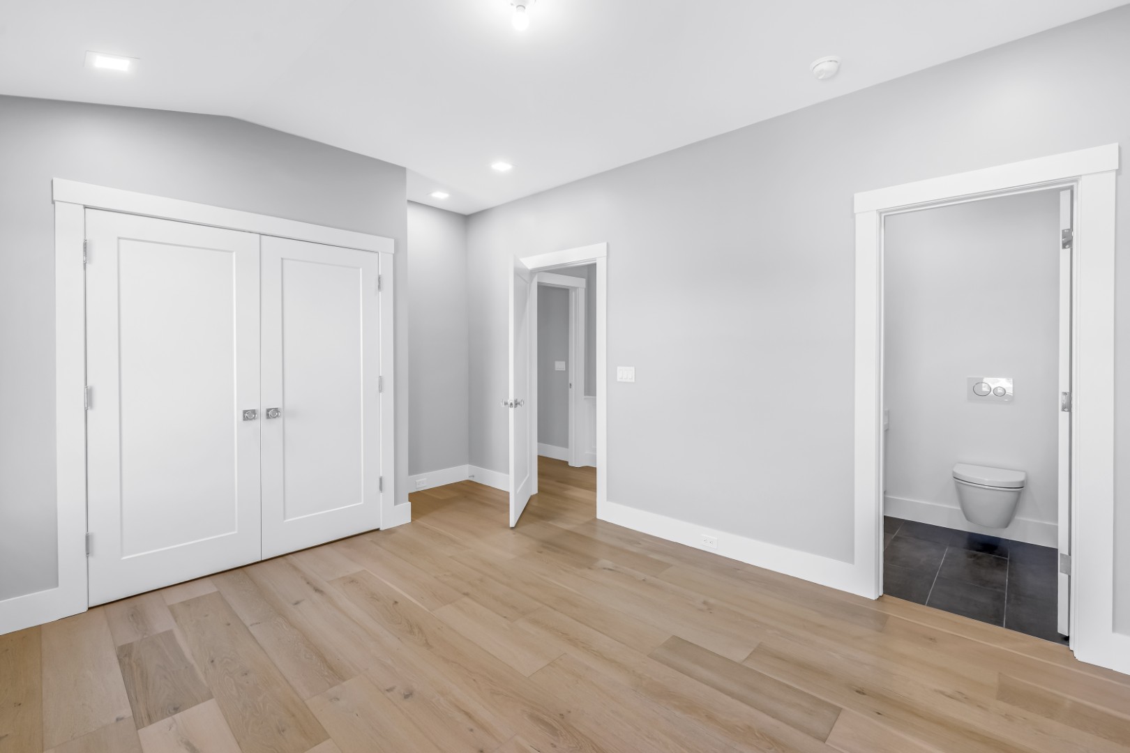 St Petersburg, Florida, 33703, United States, 5 Bedrooms Bedrooms, ,5 BathroomsBathrooms,Residential,For Sale,2013294