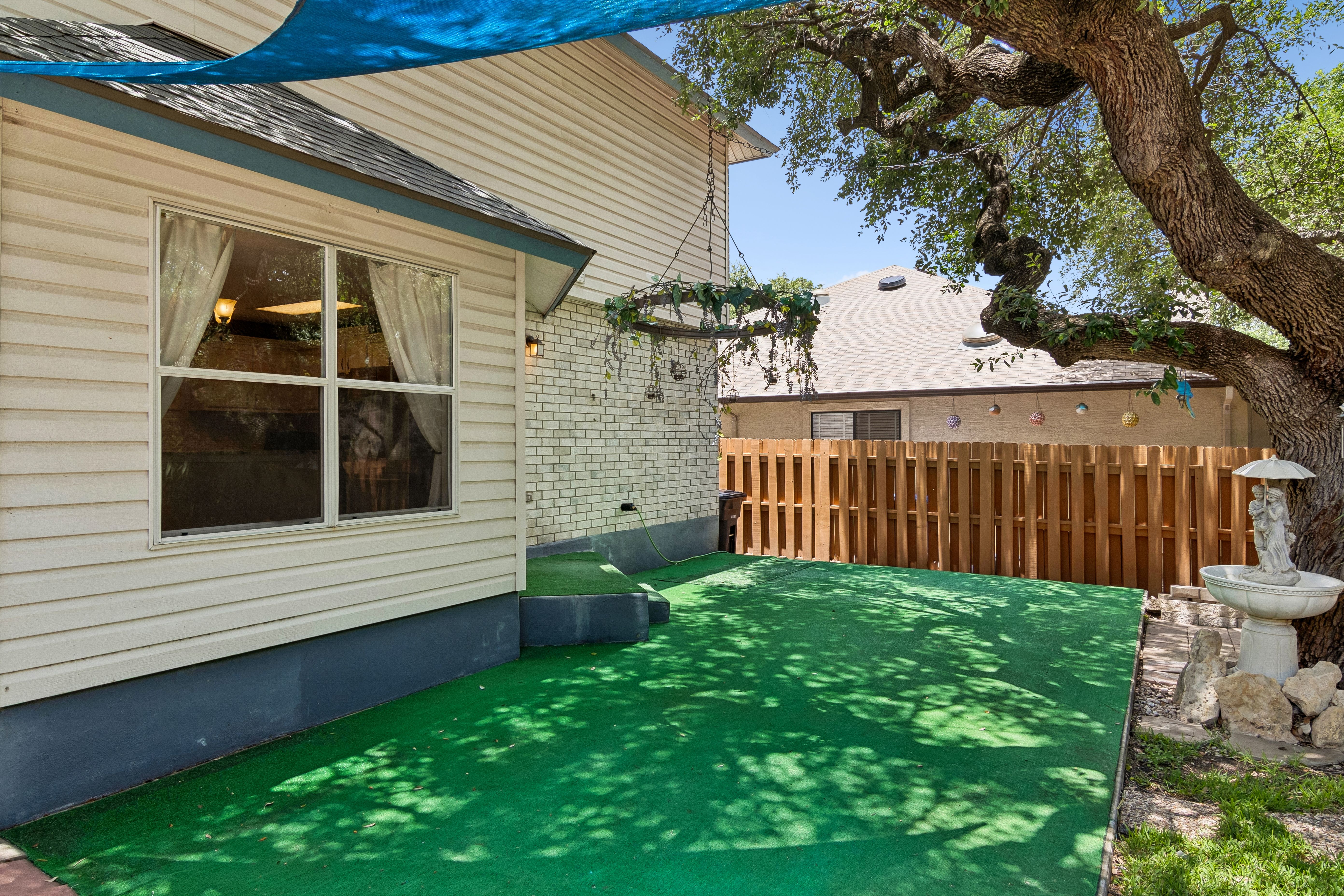  Stylish Two-Story in Huntington Place - 物件實景