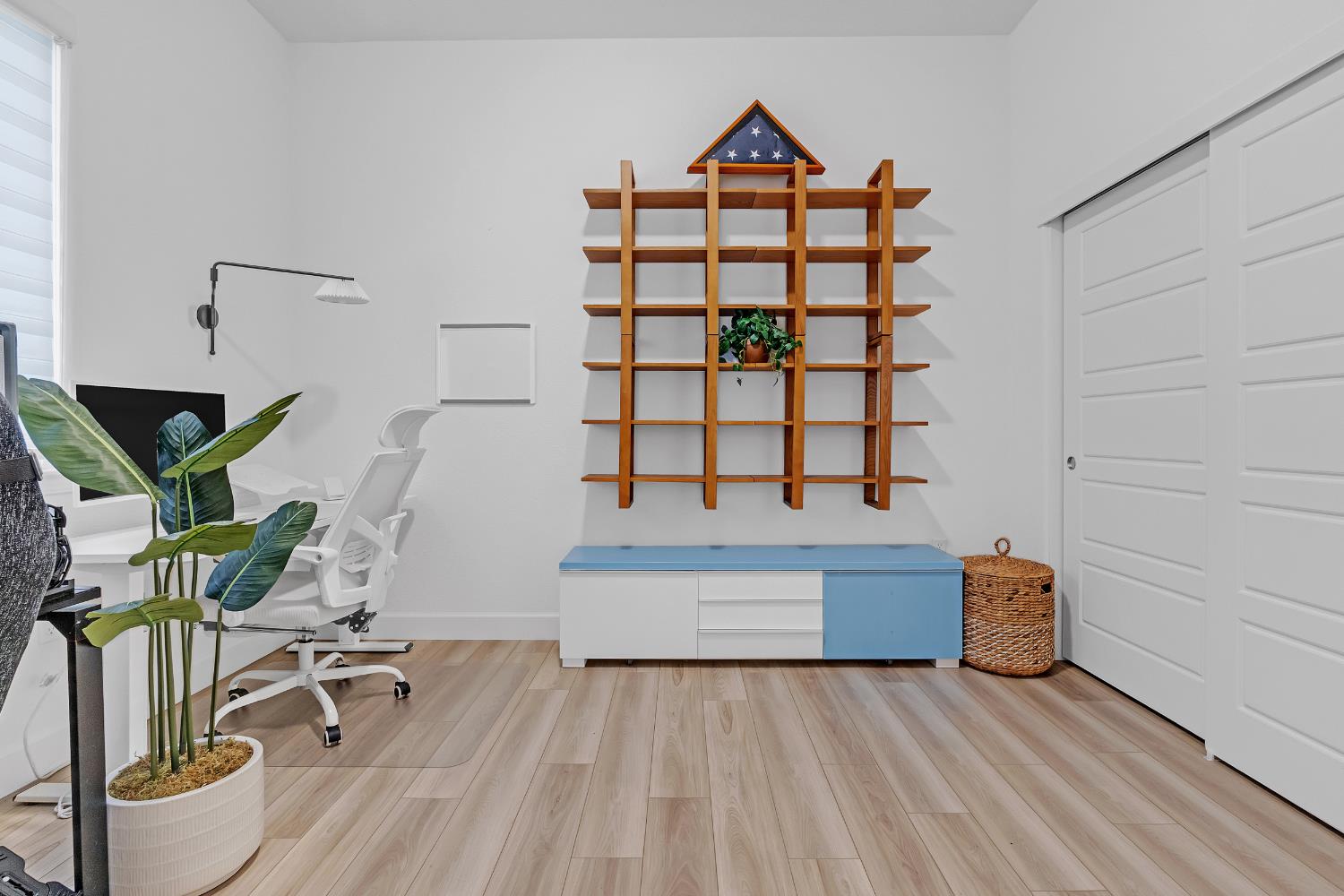 Sacramento, California, 95835, United States, 4 Bedrooms Bedrooms, ,3 BathroomsBathrooms,Residential,For Sale,1998262