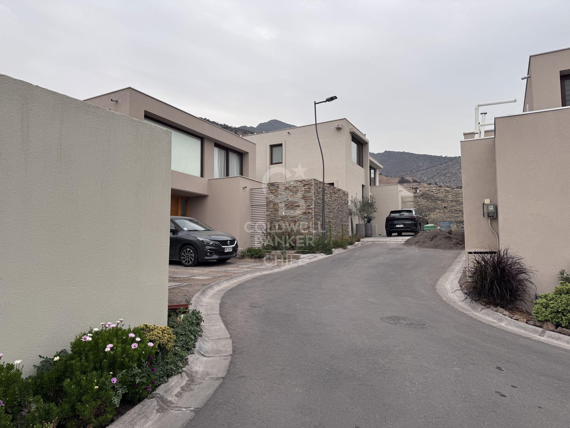 Colina, Chile, 3 Bedrooms Bedrooms, ,3 BathroomsBathrooms,Residential,For Sale,1784162