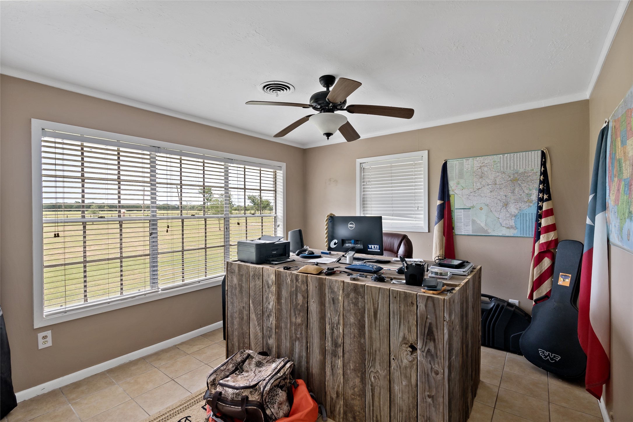 Bryan, Texas, 77808, United States, 3 Bedrooms Bedrooms, ,3 BathroomsBathrooms,Residential,For Sale,1986317