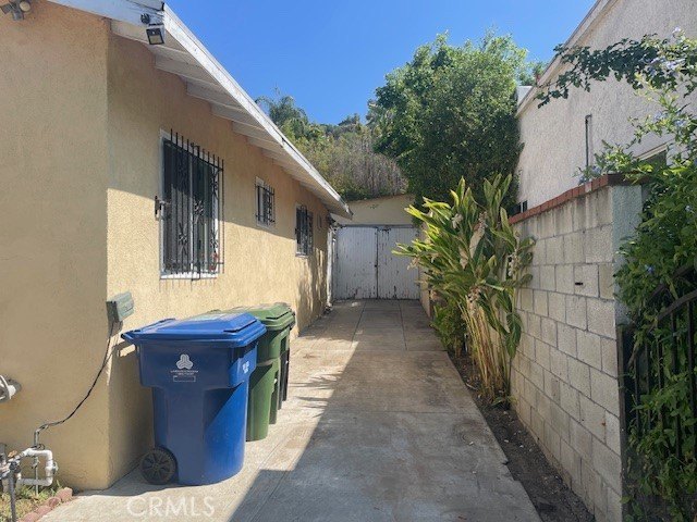 Los Angeles, California, 90065, United States, 2 Bedrooms Bedrooms, ,1 BathroomBathrooms,Residential,For Sale,1931706