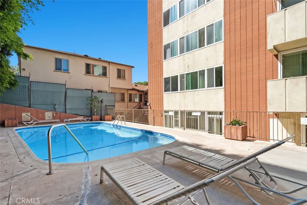 Los Angeles, California, 90024, United States, 2 Bedrooms Bedrooms, ,2 BathroomsBathrooms,Residential,For Sale,1938938