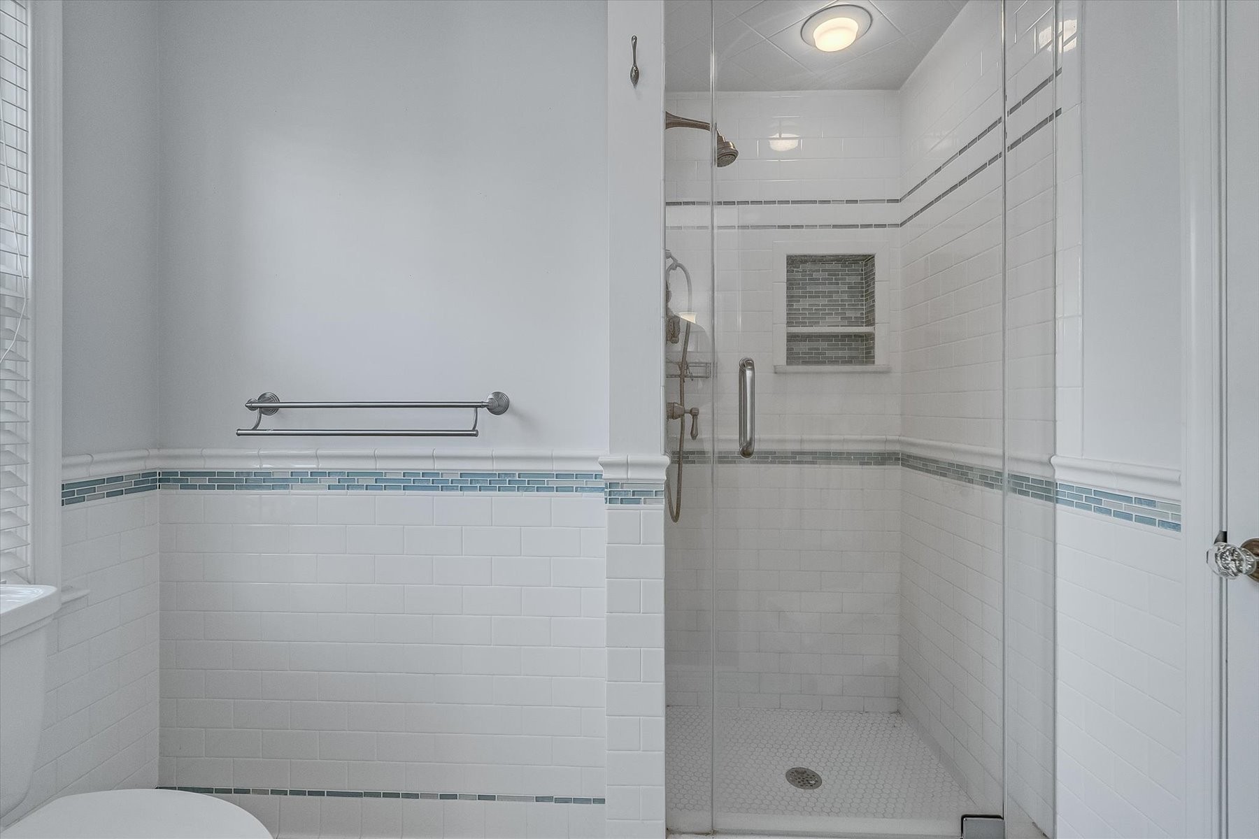  Neighborhood Colonial Blends Historic Charm and Modern Luxury - 物件實景