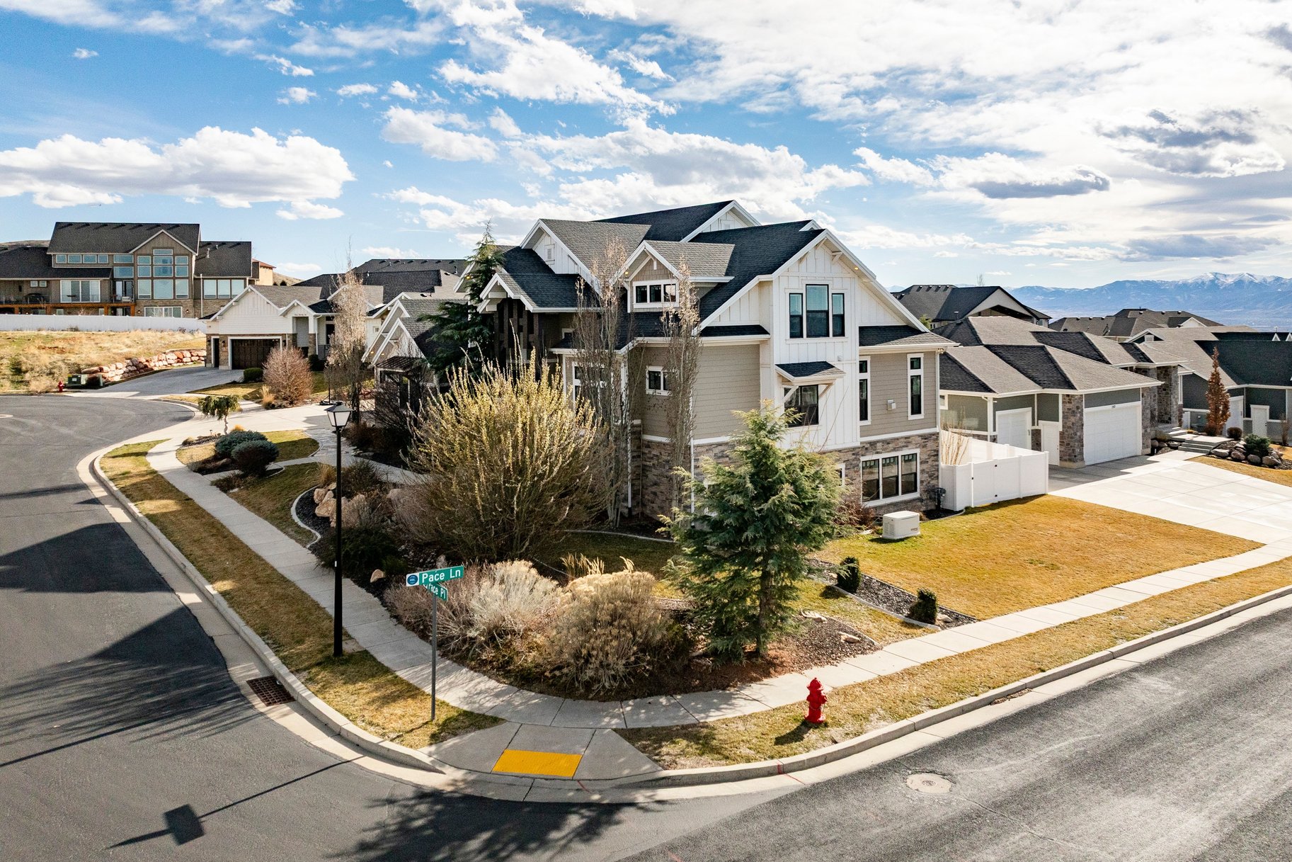  Incredible Floor Plan Meets Lifestyle Location - 物件實景
