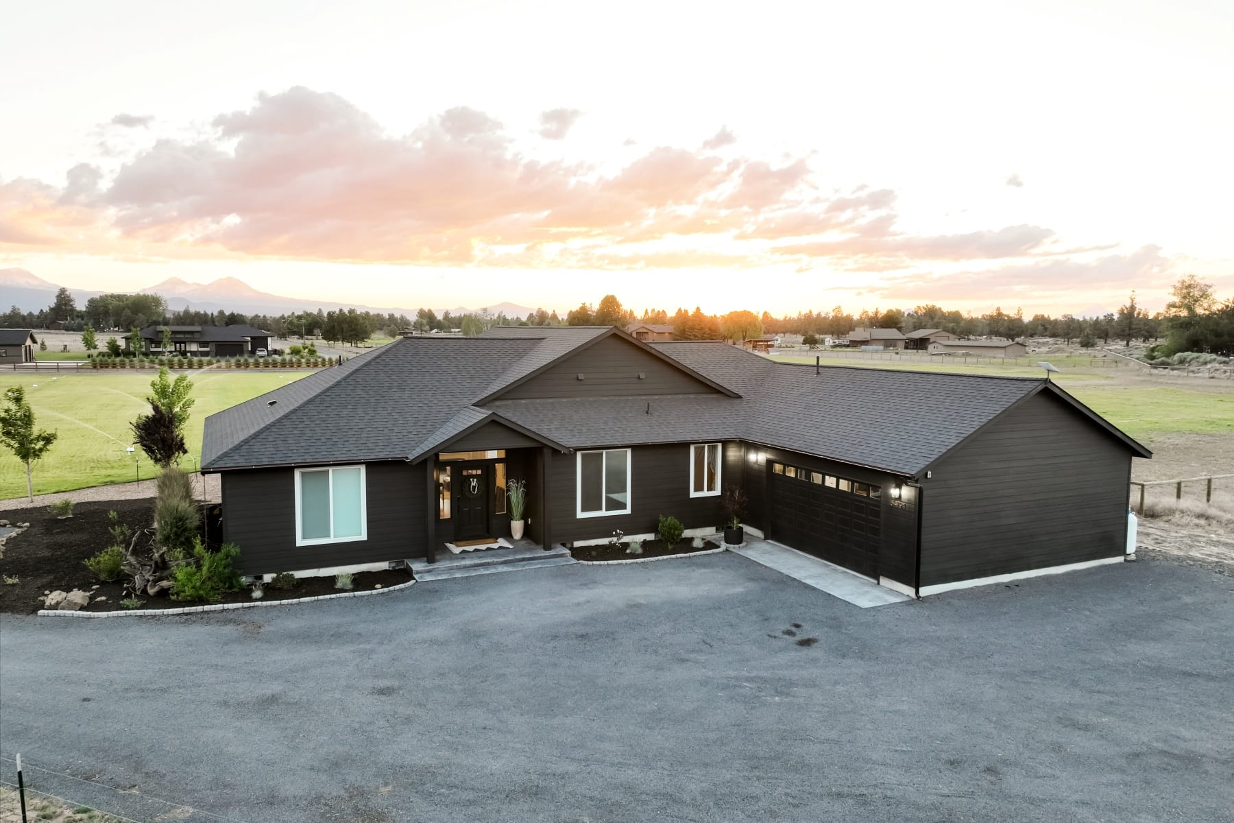  64794 Hunnell Road Bend, OR 97703 - 物件實景