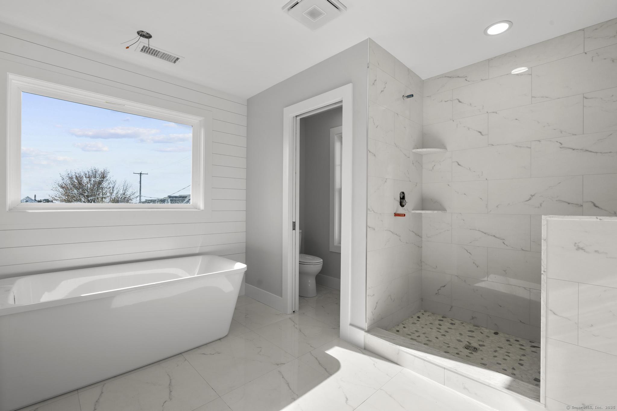 Milford, Connecticut, 06460, United States, 4 Bedrooms Bedrooms, ,4 BathroomsBathrooms,Residential,For Sale,1987652