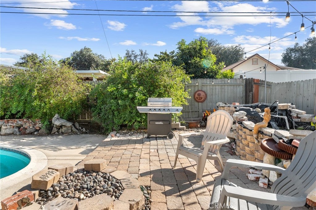 Redlands, California, 92374, United States, 4 Bedrooms Bedrooms, ,2 BathroomsBathrooms,Residential,For Sale,1987095