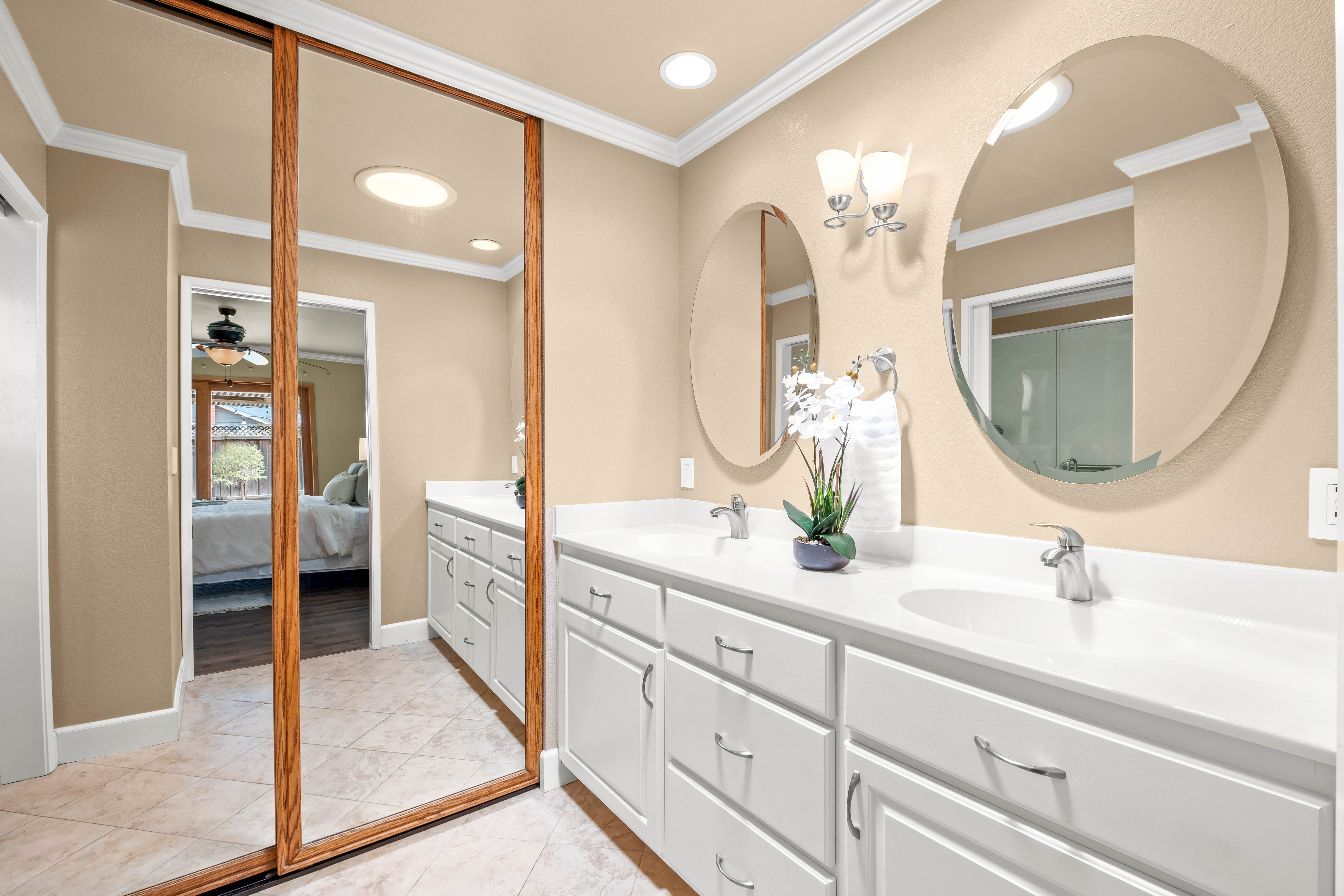  Beautifully Updated Pleasanton Single-Story with Custom Finishes - 物件實景