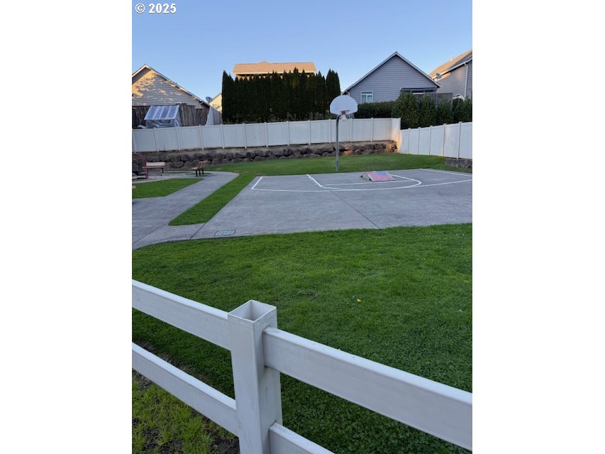 Ridgefield, Washington, 98642, United States, 4 Bedrooms Bedrooms, ,2 BathroomsBathrooms,Residential,For Sale,1965186