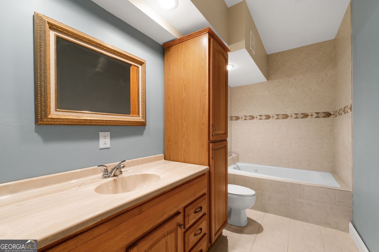 Stonecrest, Georgia, 30038, United States, 5 Bedrooms Bedrooms, ,4 BathroomsBathrooms,Residential,For Sale,1907075