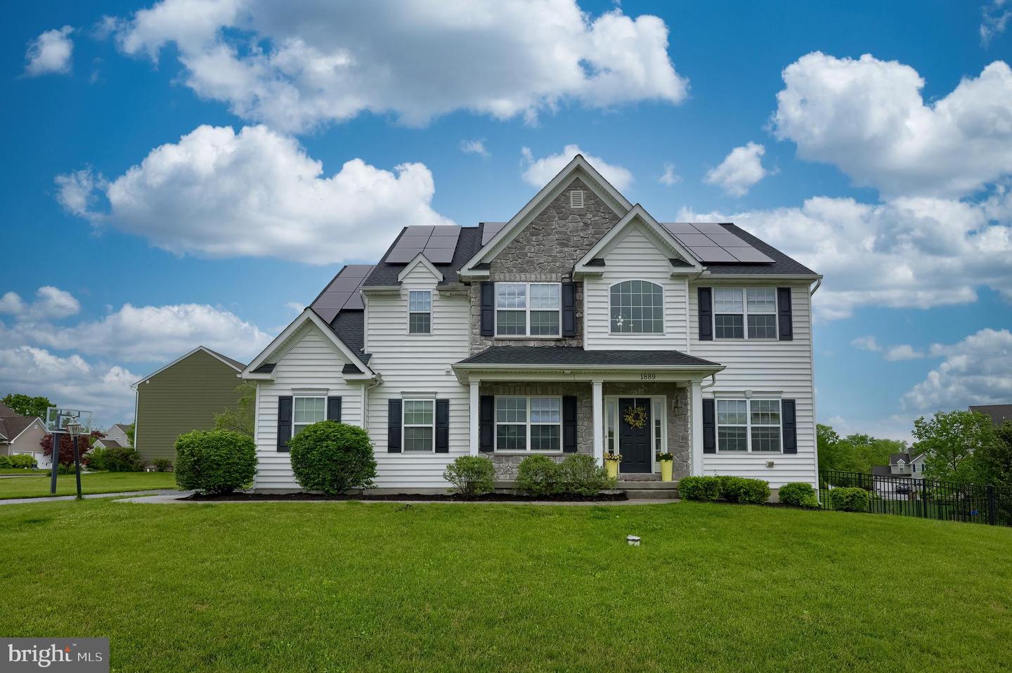 Palmyra, Pennsylvania, 17078, United States, 5 Bedrooms Bedrooms, ,3 BathroomsBathrooms,Residential,For Sale,1827180