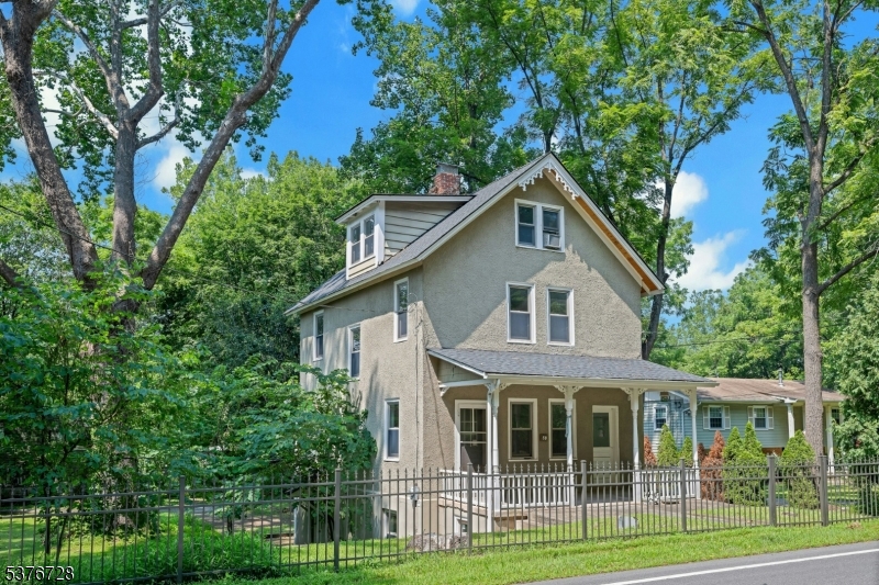 Peapack Gladstone Boro, New Jersey, 07977, United States, 4 Bedrooms Bedrooms, ,3 BathroomsBathrooms,Residential,For Sale,1990359