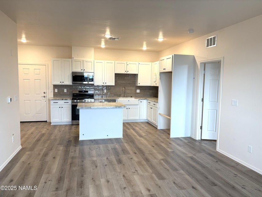 Flagstaff, Arizona, 86001, United States, 2 Bedrooms Bedrooms, ,2 BathroomsBathrooms,Residential,For Sale,1977290