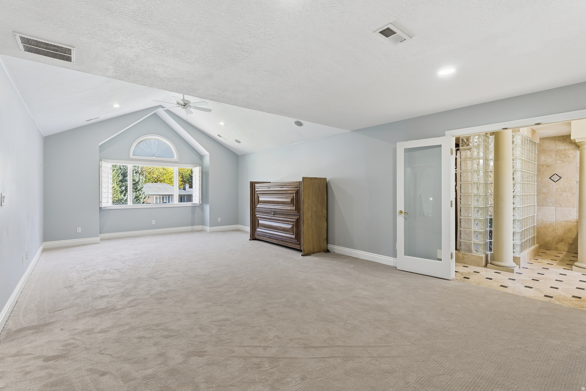 Sandy, Utah, 84092, United States, 5 Bedrooms Bedrooms, ,4 BathroomsBathrooms,Residential,For Sale,1994417