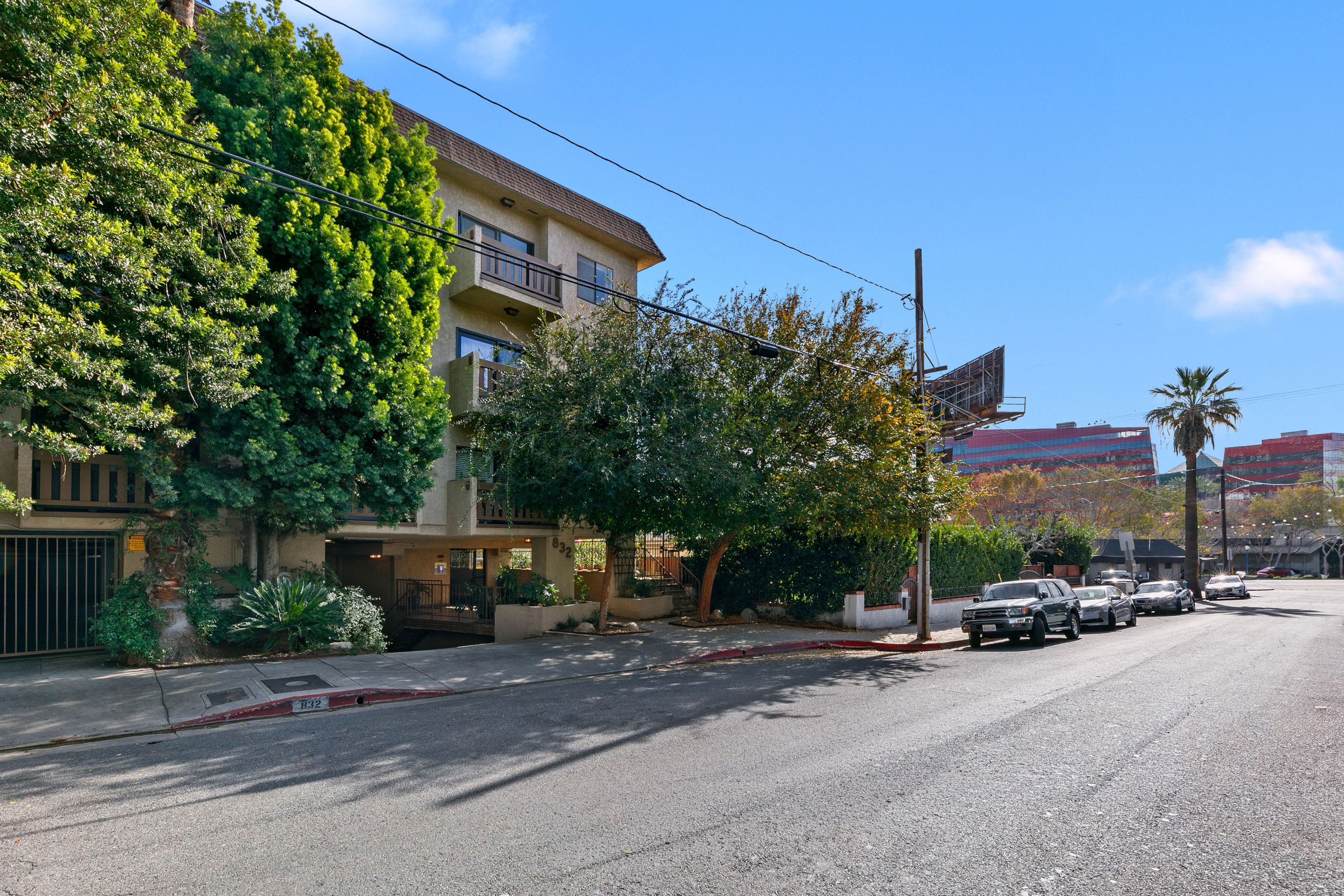  832 Palm Avenue, 105 - 物件實景