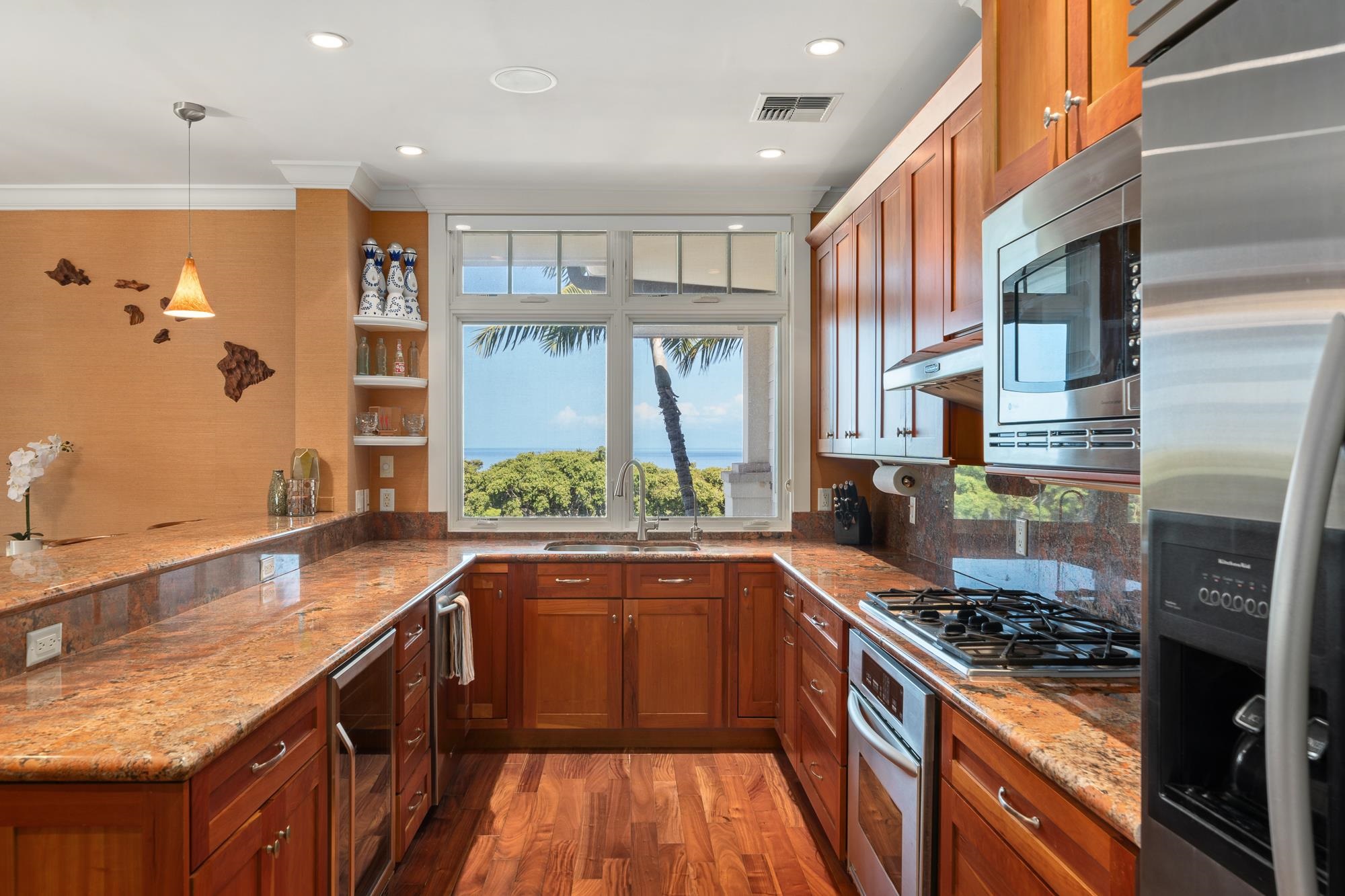 Kihei, Hawaii, 96753, United States, 2 Bedrooms Bedrooms, ,2 BathroomsBathrooms,Residential,For Sale,1828324