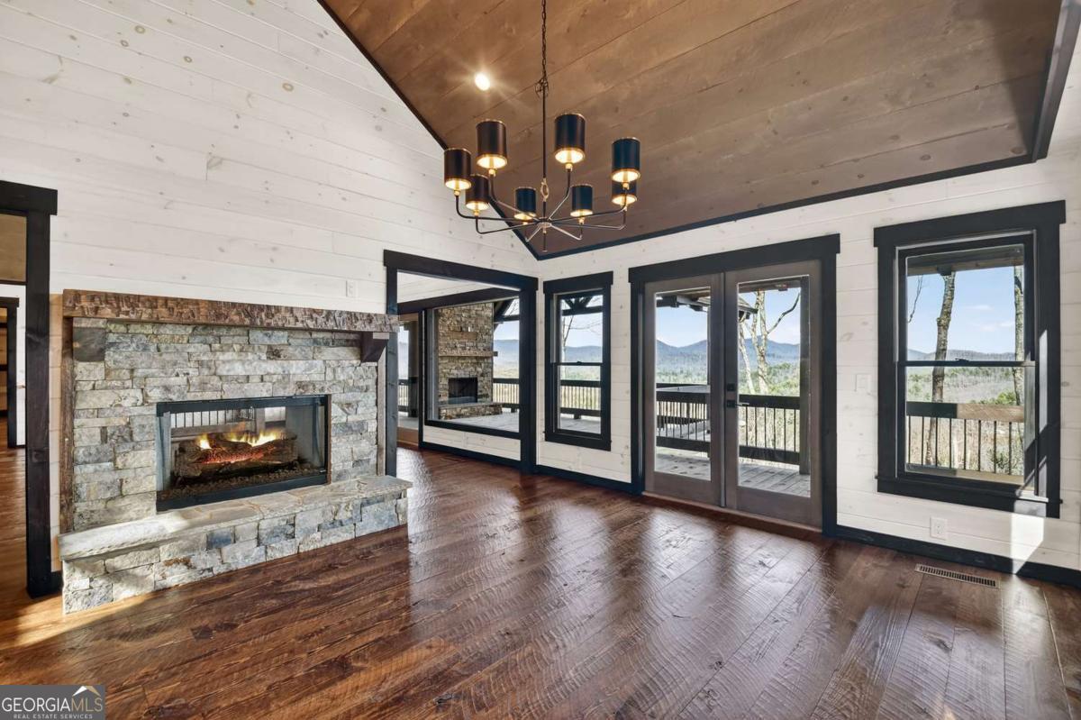 Mineral Bluff, Georgia, 30559, United States, 4 Bedrooms Bedrooms, ,4 BathroomsBathrooms,Residential,For Sale,2011407