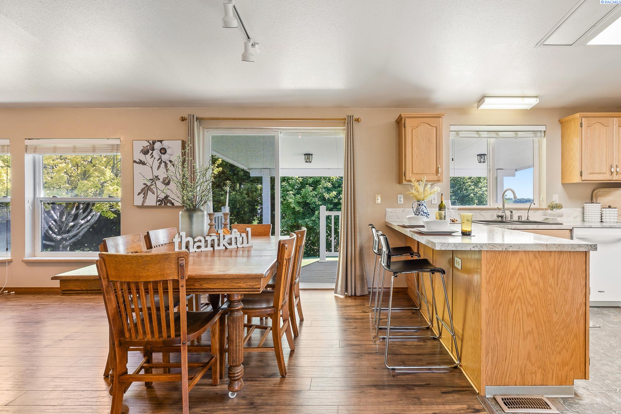 Eltopia, Washington, 99330, United States, 4 Bedrooms Bedrooms, ,1 BathroomBathrooms,Residential,For Sale,1901493