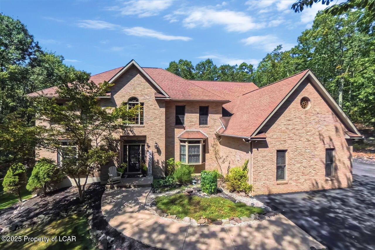Mountain Top, Pennsylvania, 18707, United States, 4 Bedrooms Bedrooms, ,5 BathroomsBathrooms,Residential,For Sale,1944925