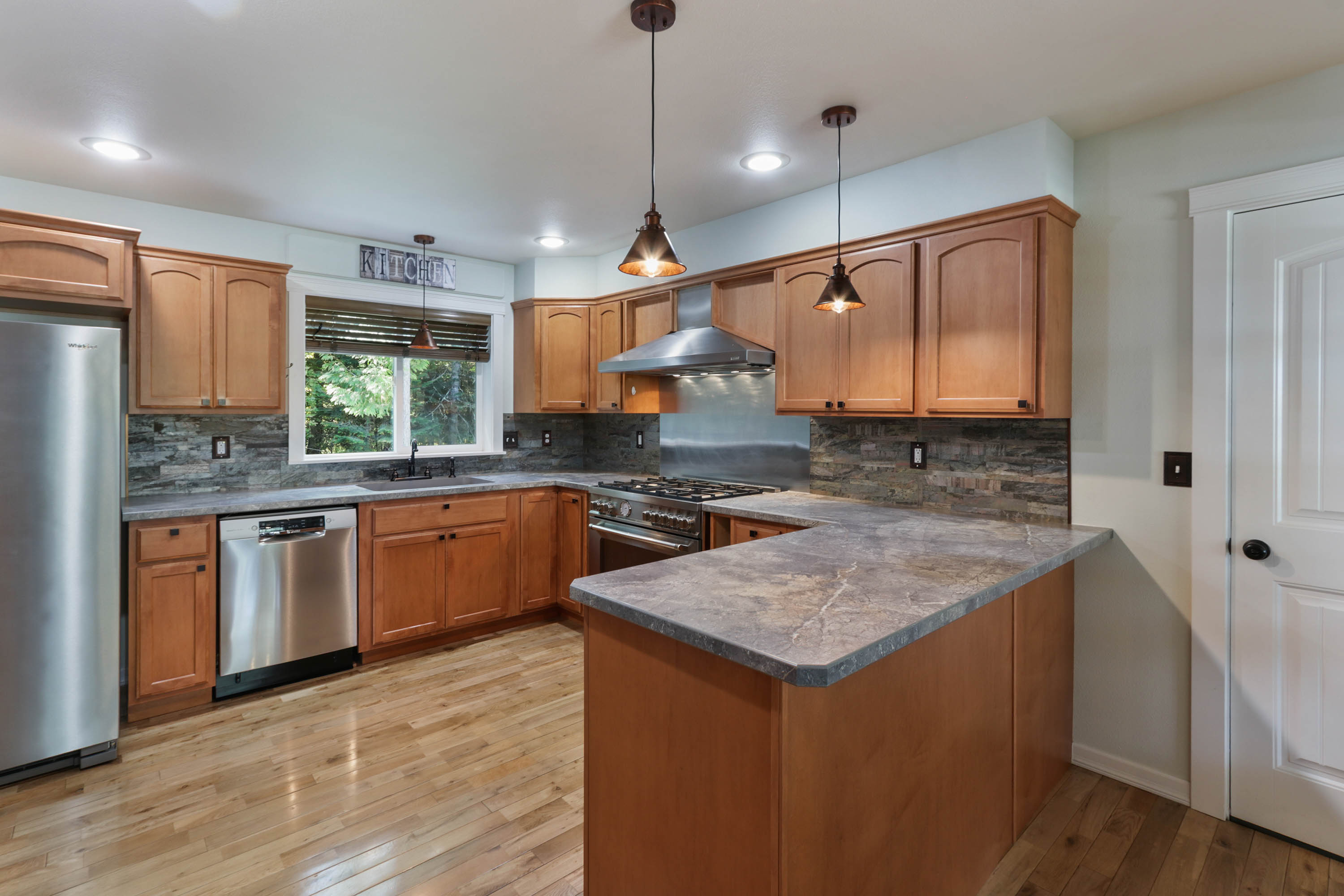 Sandpoint, Idaho, 83864, United States, 3 Bedrooms Bedrooms, ,2 BathroomsBathrooms,Residential,For Sale,1975029