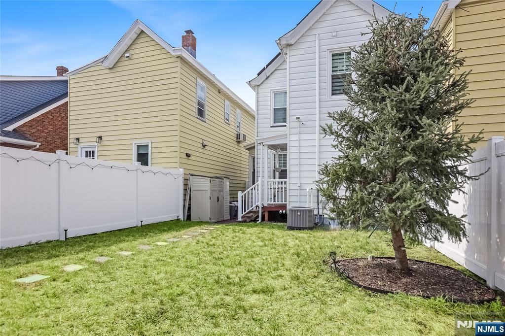 Wallington, New Jersey, 07057, United States, 3 Bedrooms Bedrooms, ,3 BathroomsBathrooms,Residential,For Sale,1939123