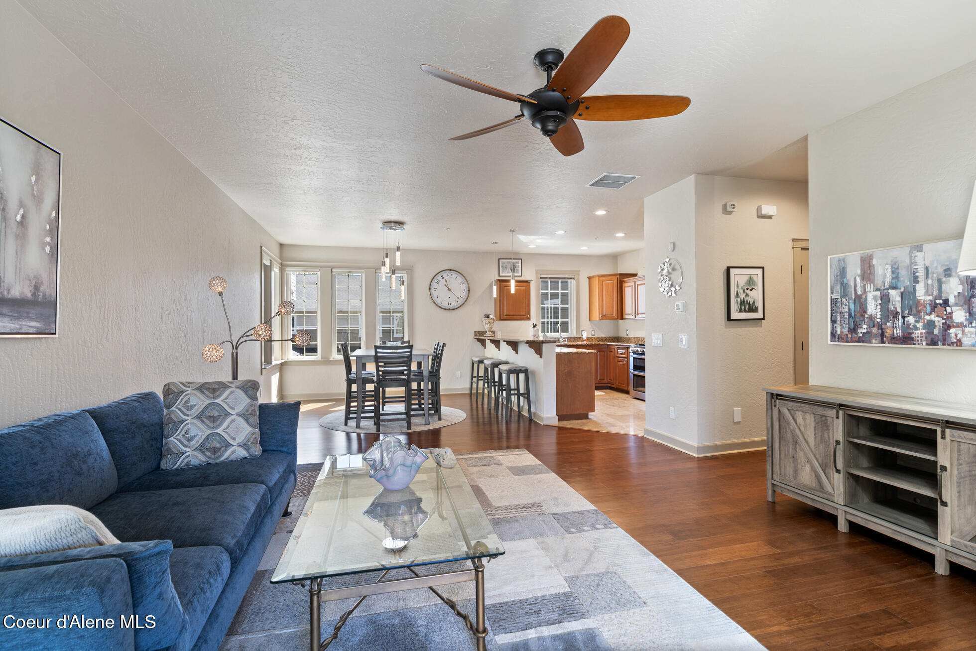 Coeur d'Alene, Idaho, 83814, United States, 3 Bedrooms Bedrooms, ,3 BathroomsBathrooms,Residential,For Sale,1936961